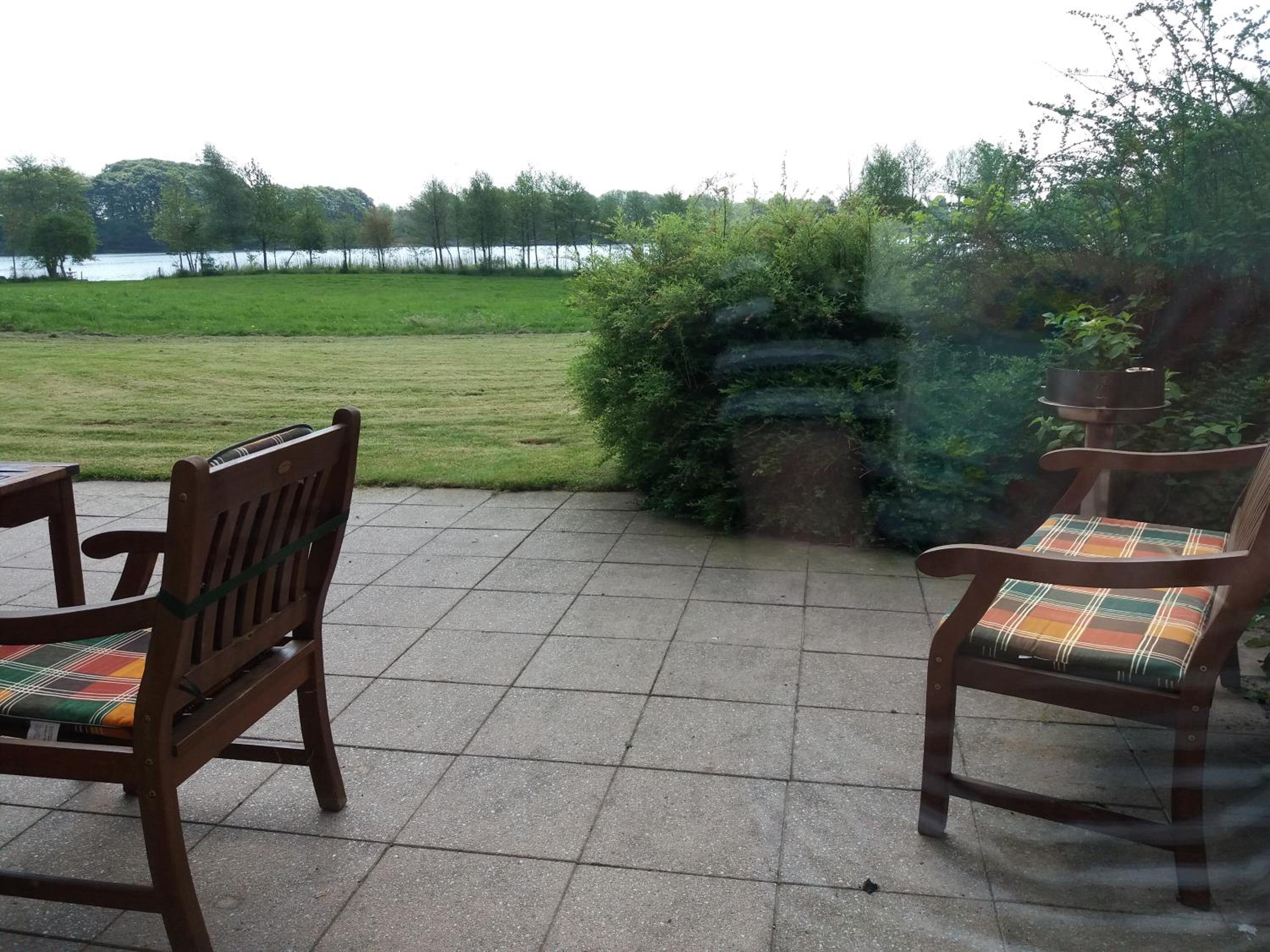 Apartment with Lake View photo 2