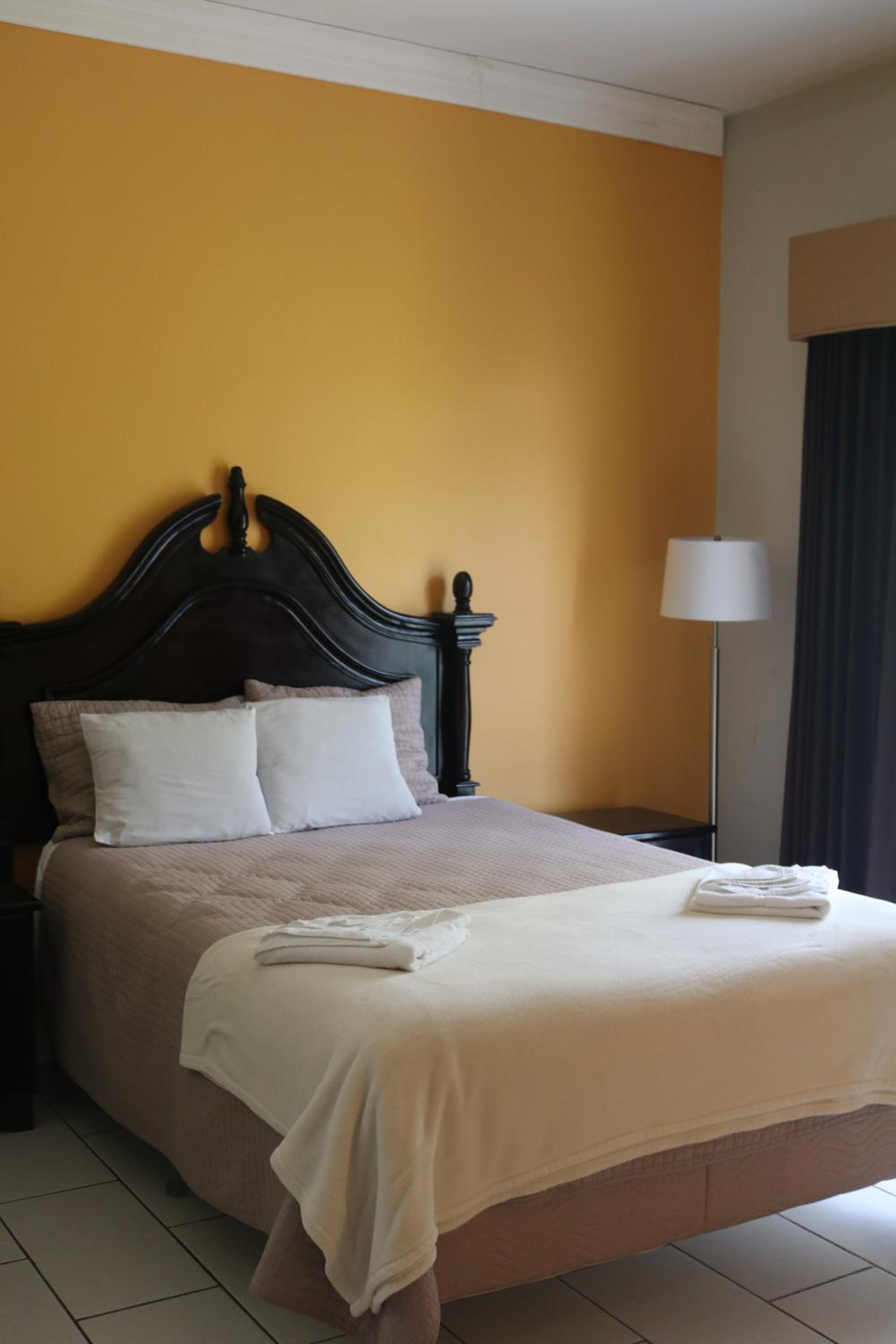 Queen Studio