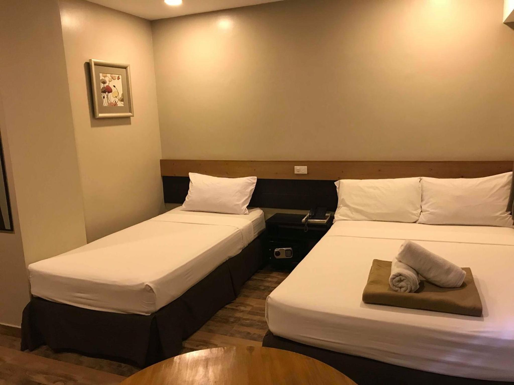 Deluxe Room - Photo 2