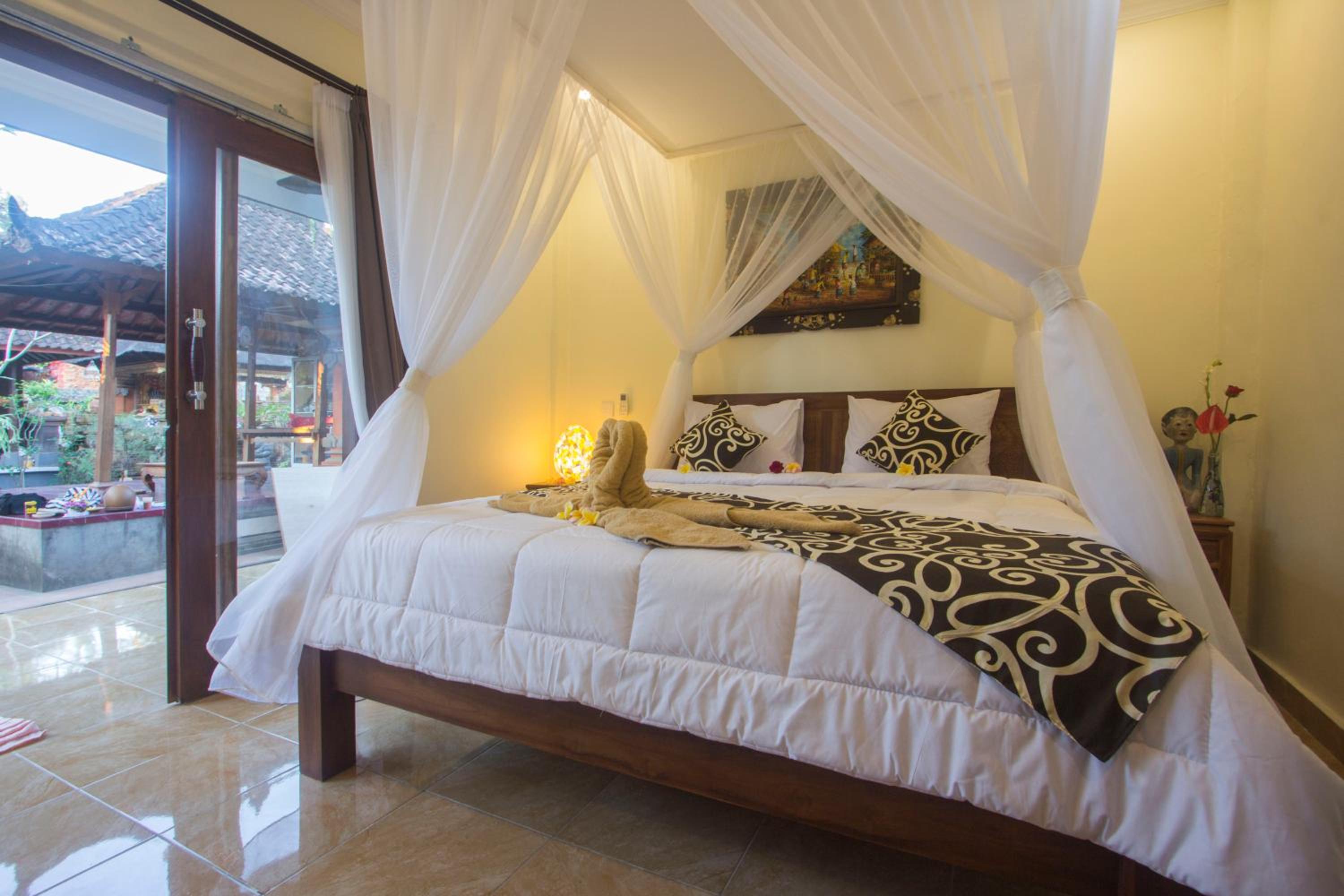 Double Room - Photo 5