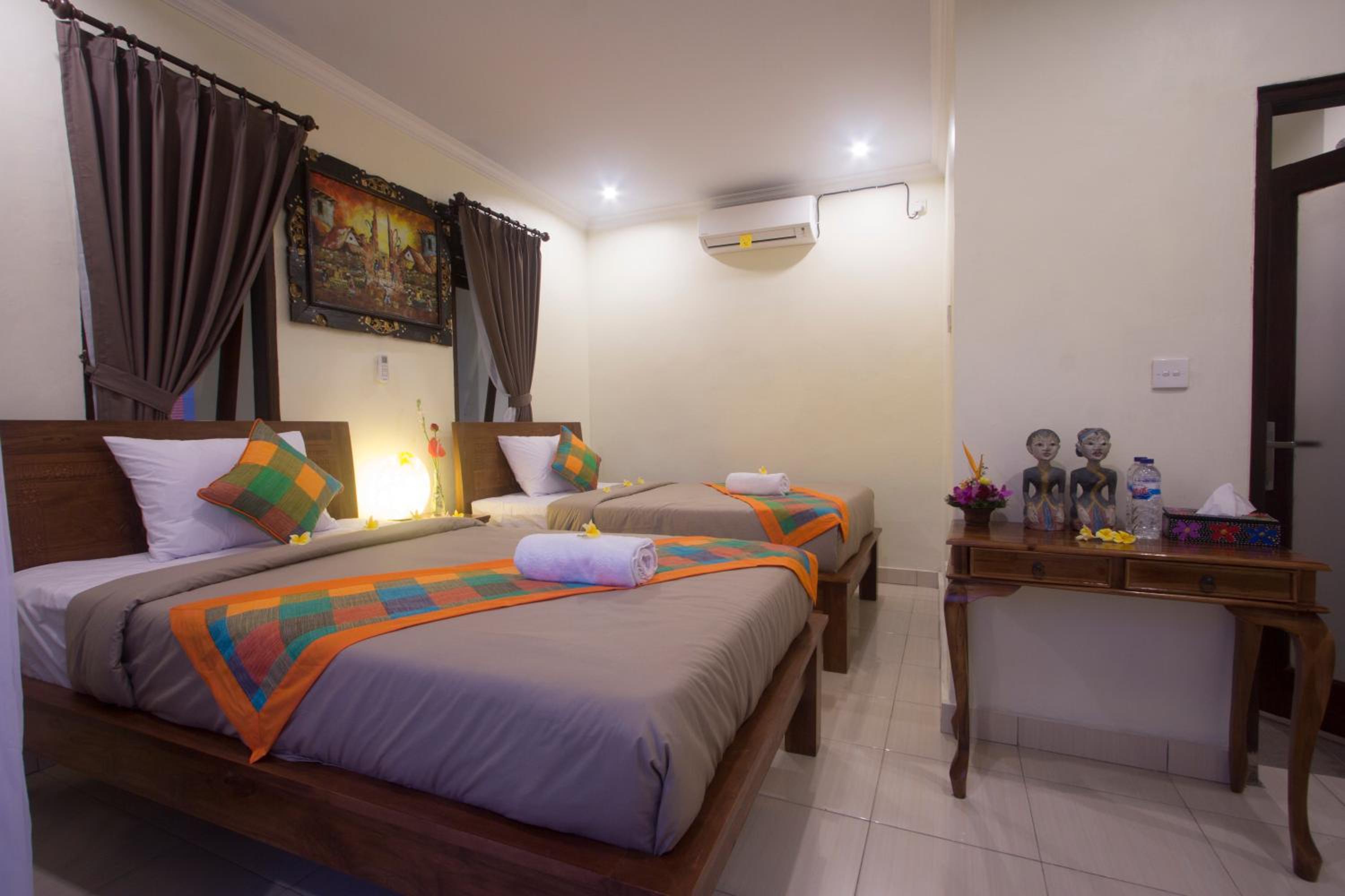 Twin Room - Photo 13