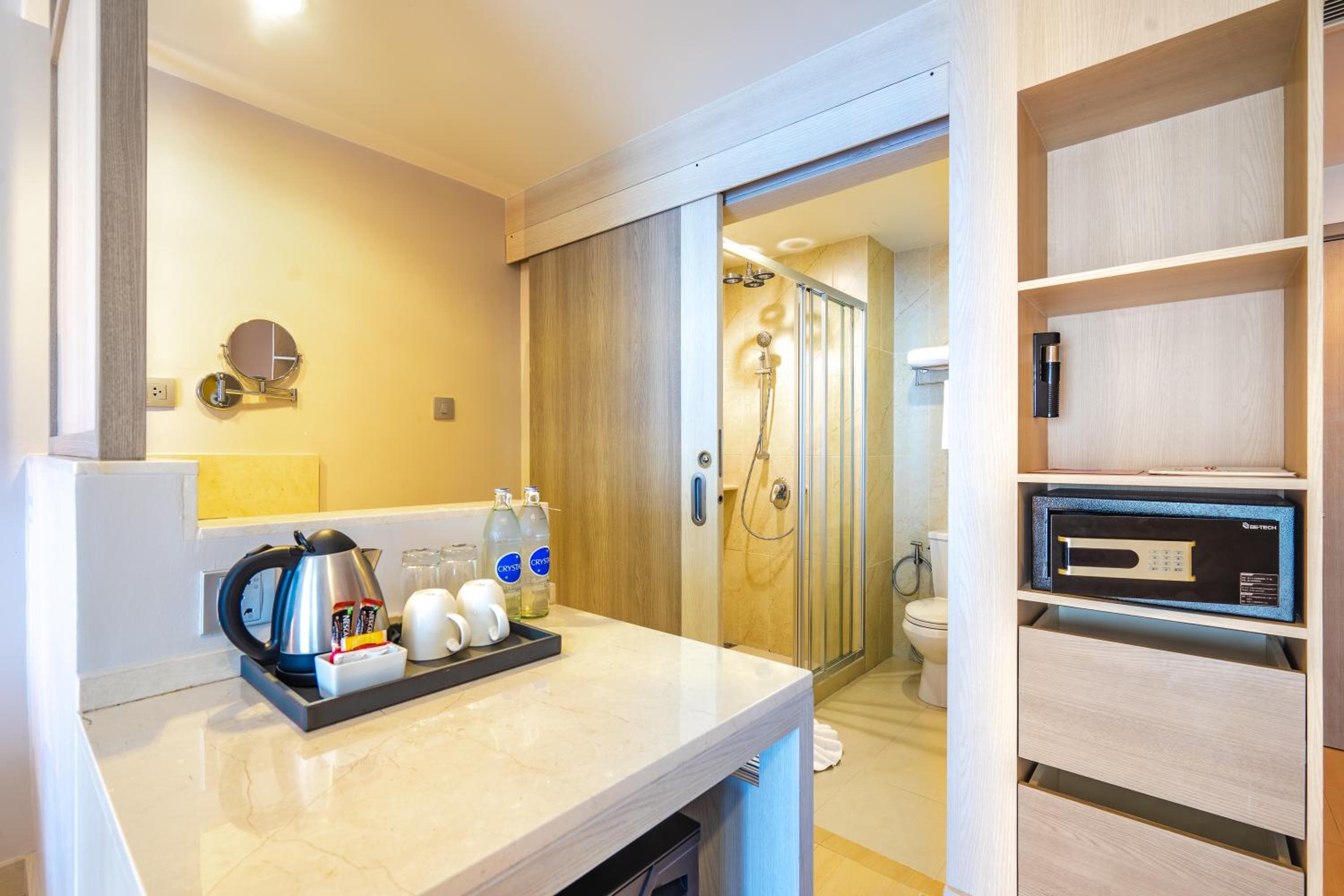 Deluxe room - Room Only photo 2