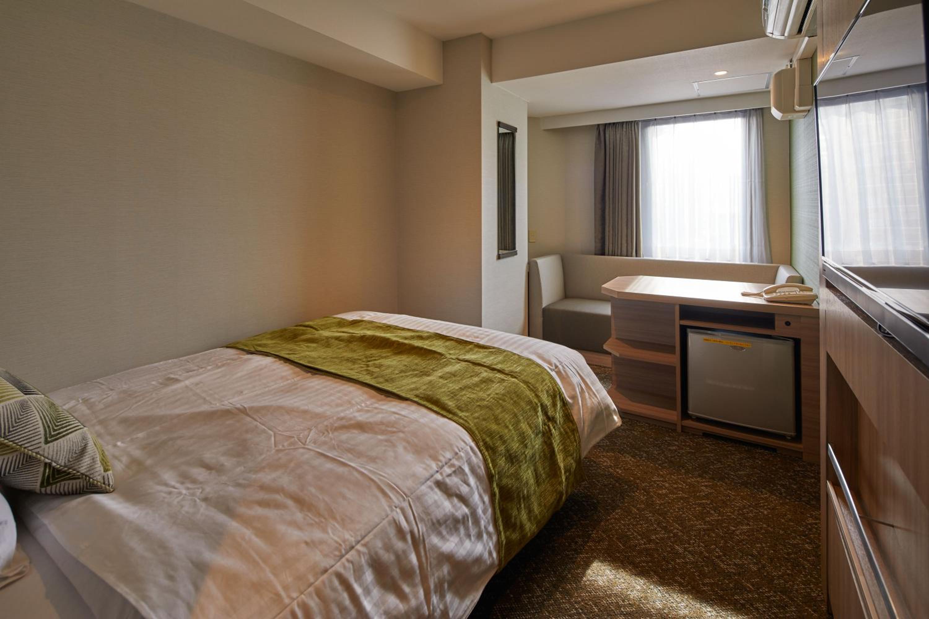 Standard Double Room with City View -  Smoking photo 2