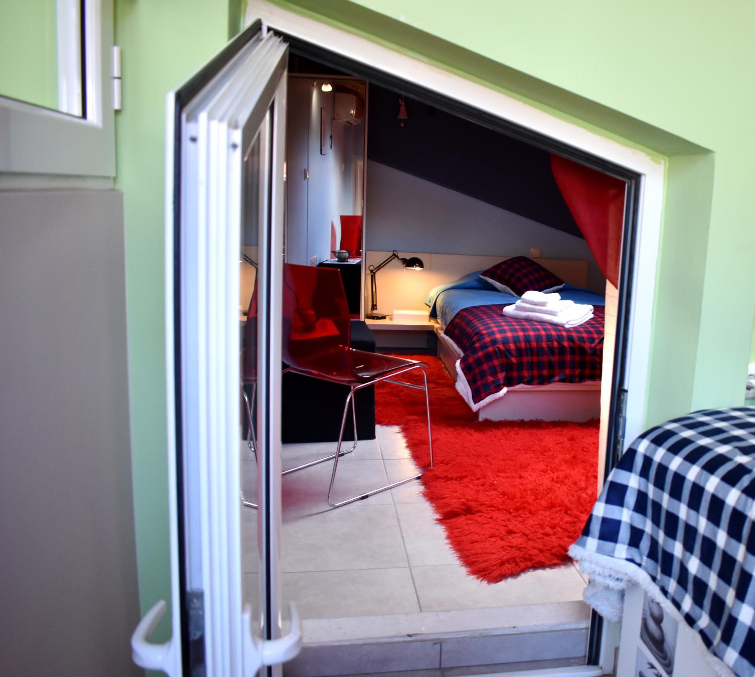 Apartment - Photo 1