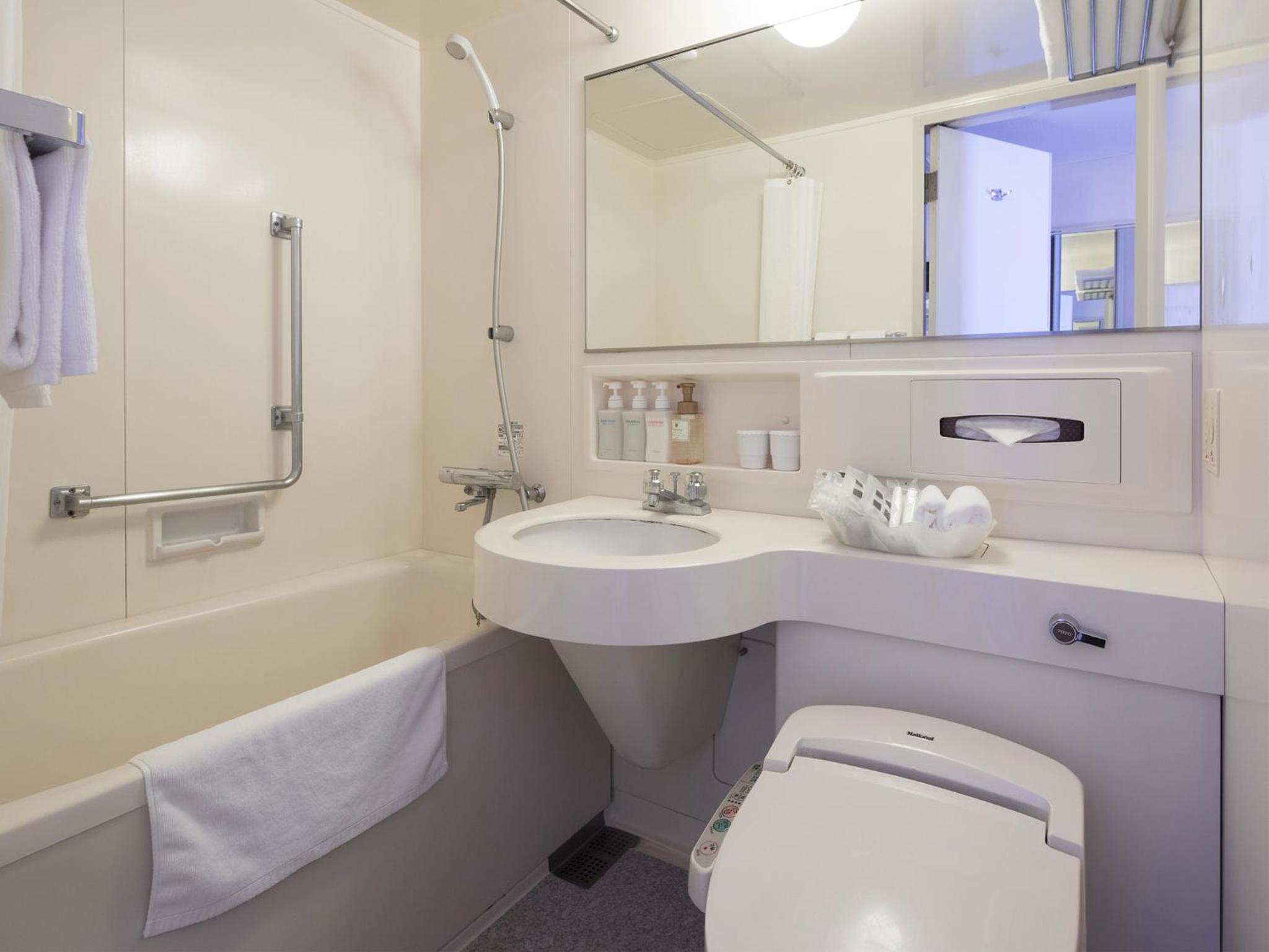 Deluxe Twin Room - Non-Smoking photo 2