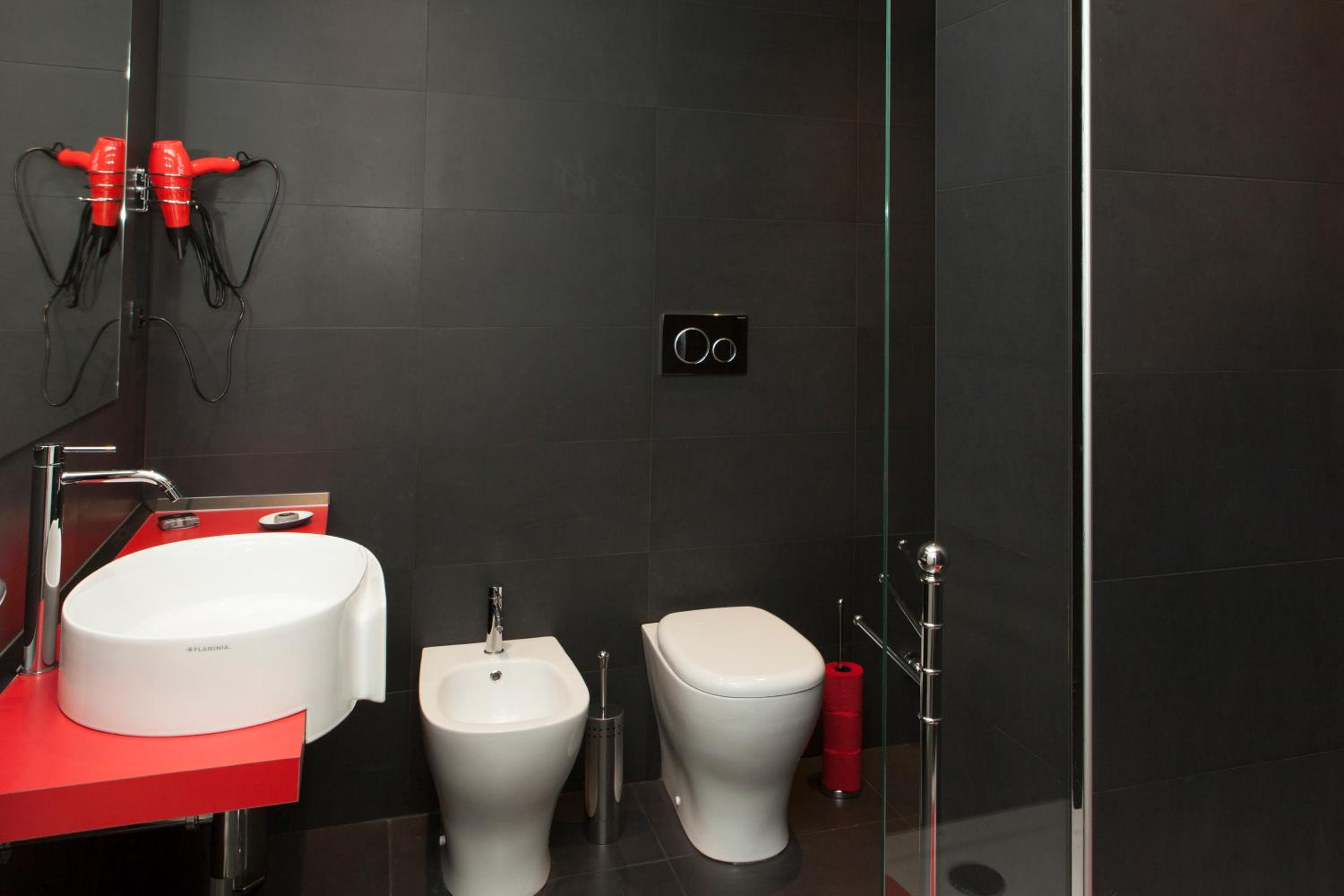 Double or Twin Room with Private Bathroom photo 2