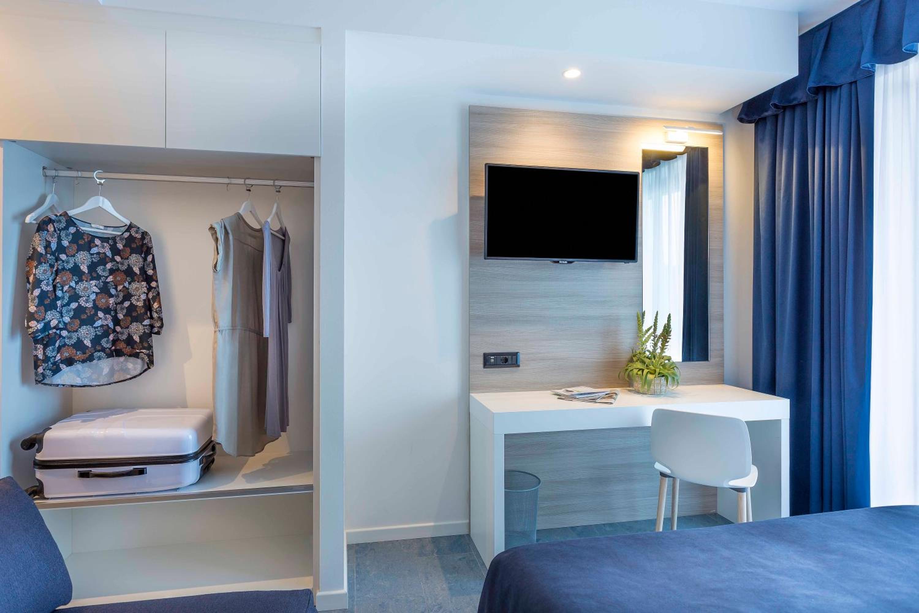 Superior Double Room - Photo 2