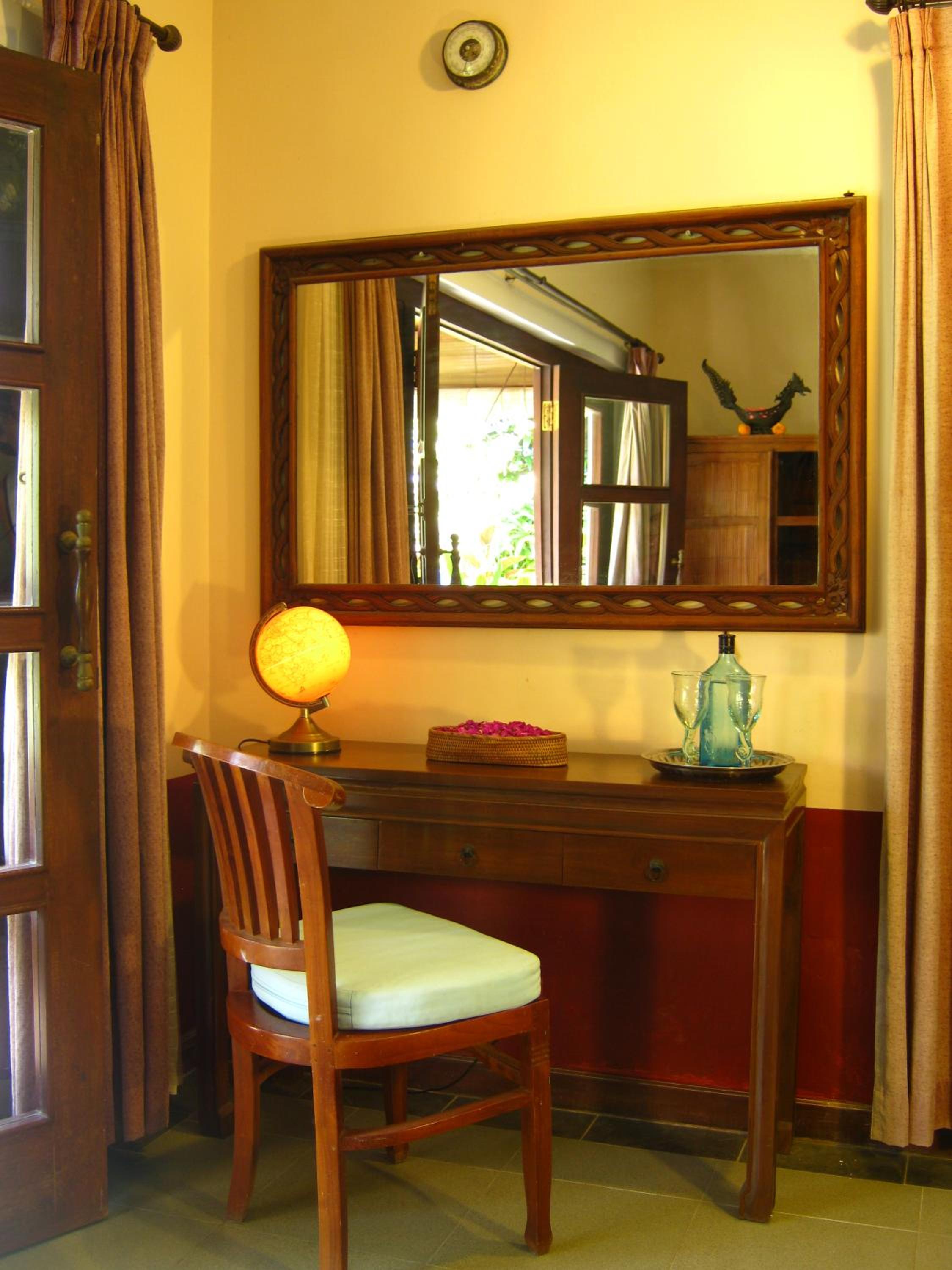 Superior Bungalow - Photo 1