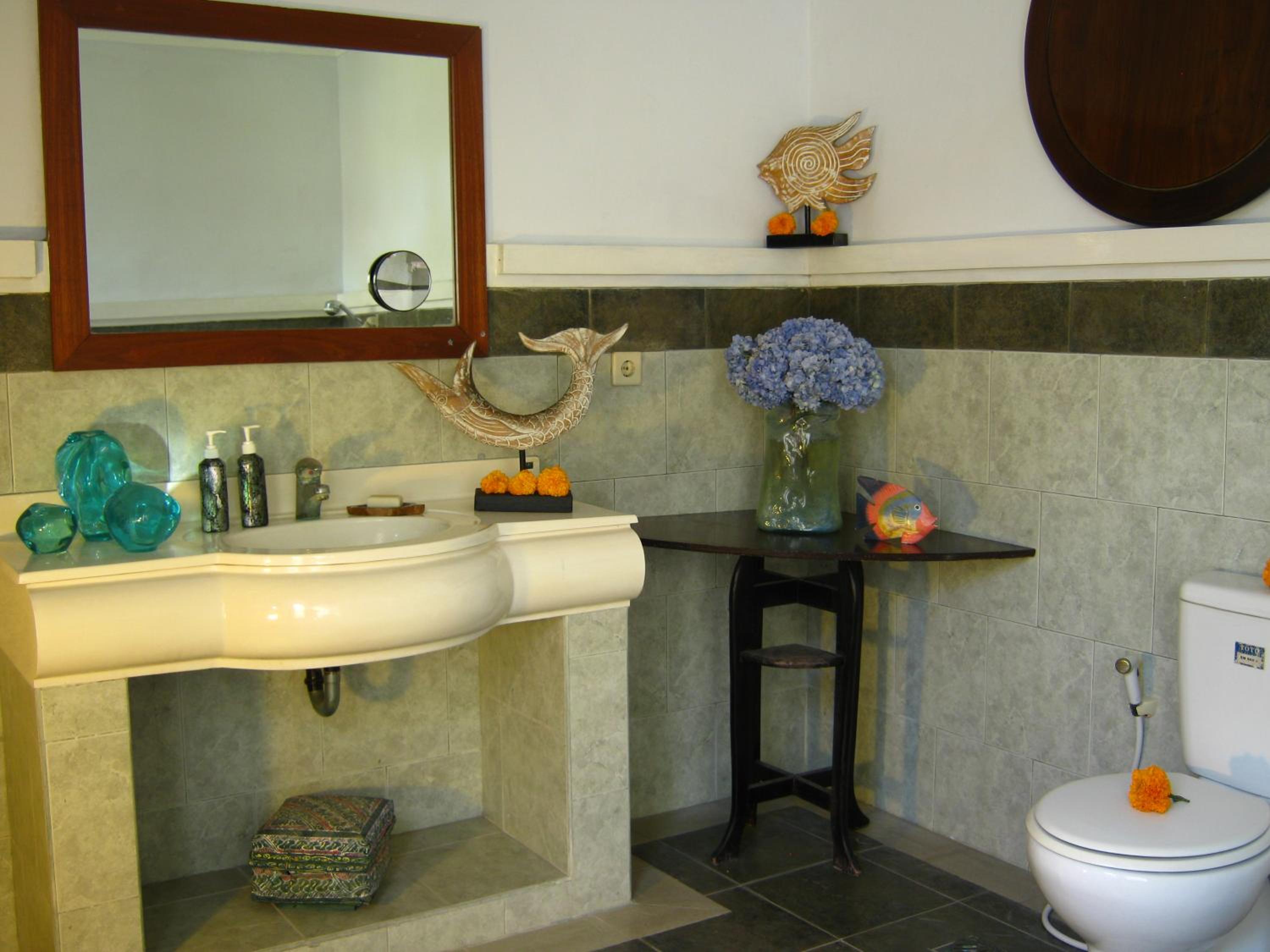 Superior Bungalow - Photo 8