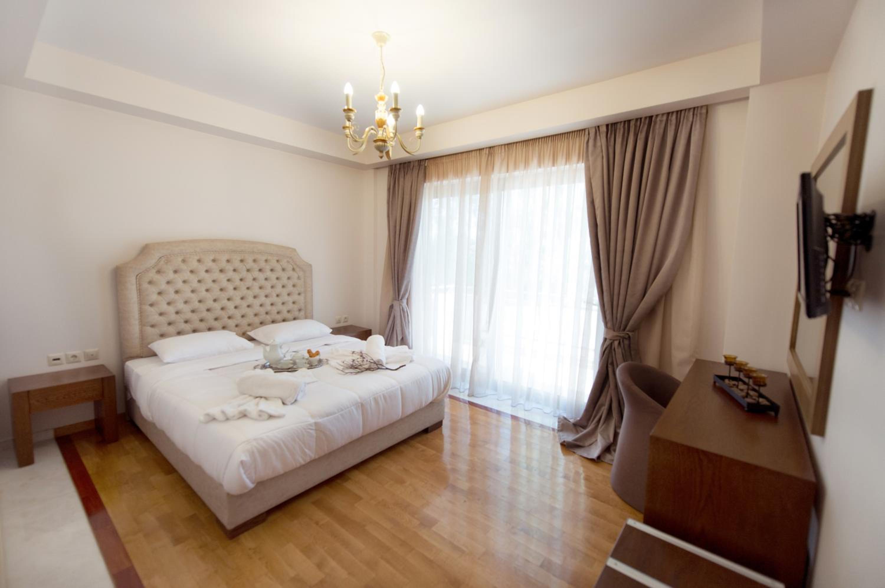 Standard Double or Twin Room - Photo 3