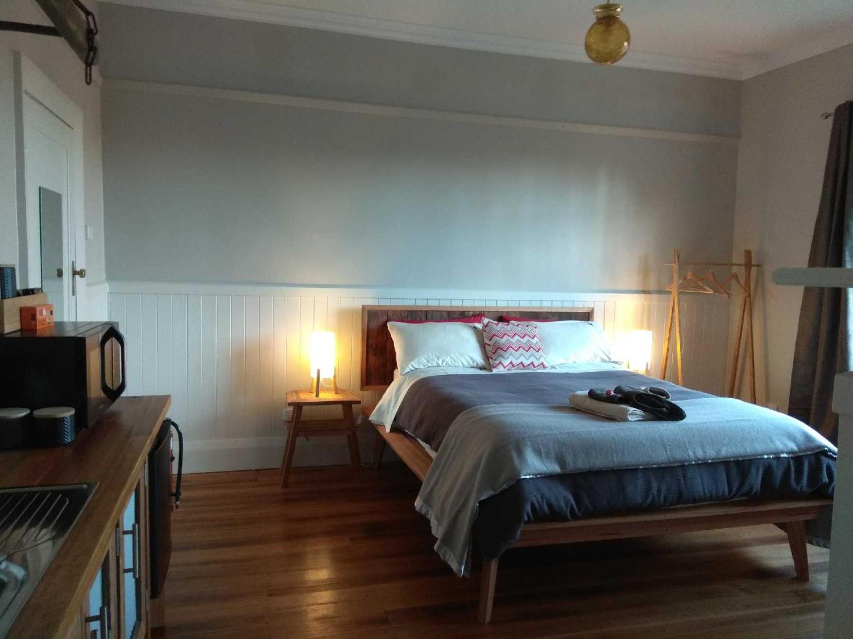 Studio Apartment - Photo 4