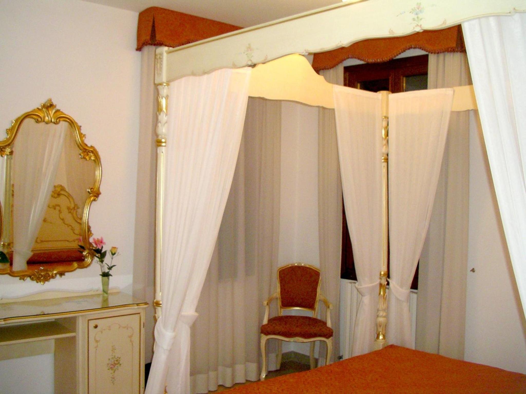 Double or Twin Room photo 3