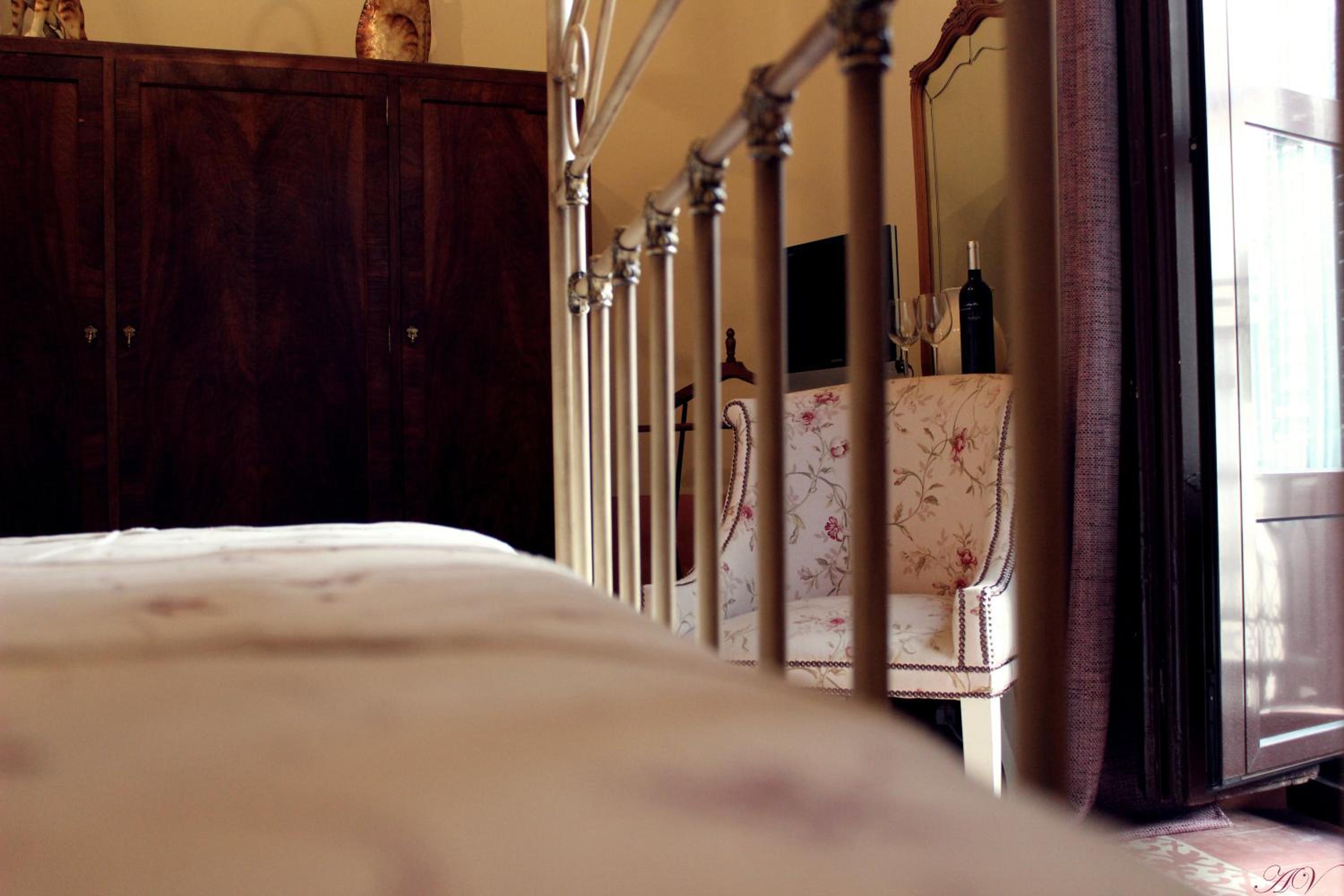 Quadruple Room - Photo 11
