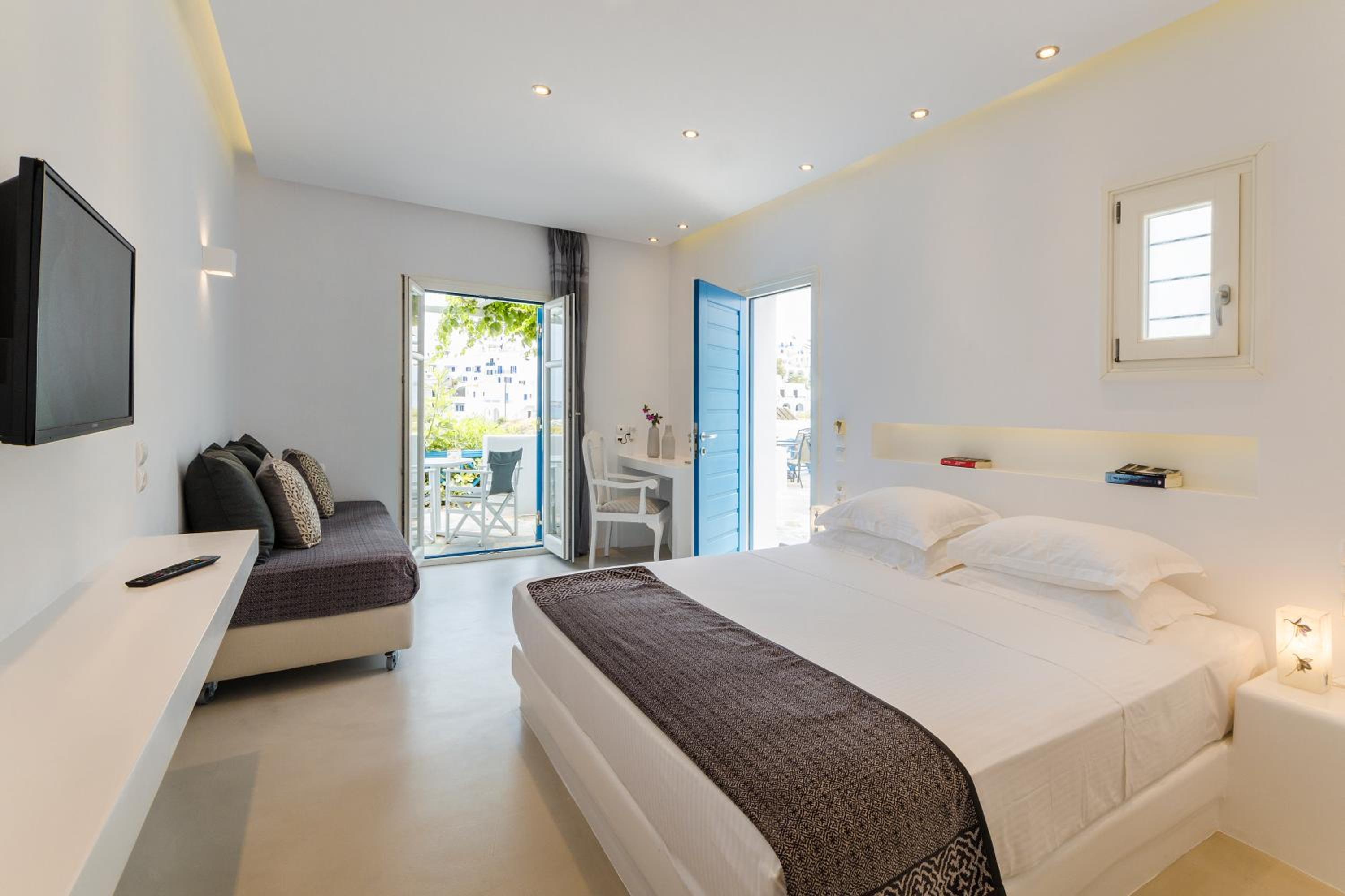 Family Room with Sea View (Pool Level) - Photo 16