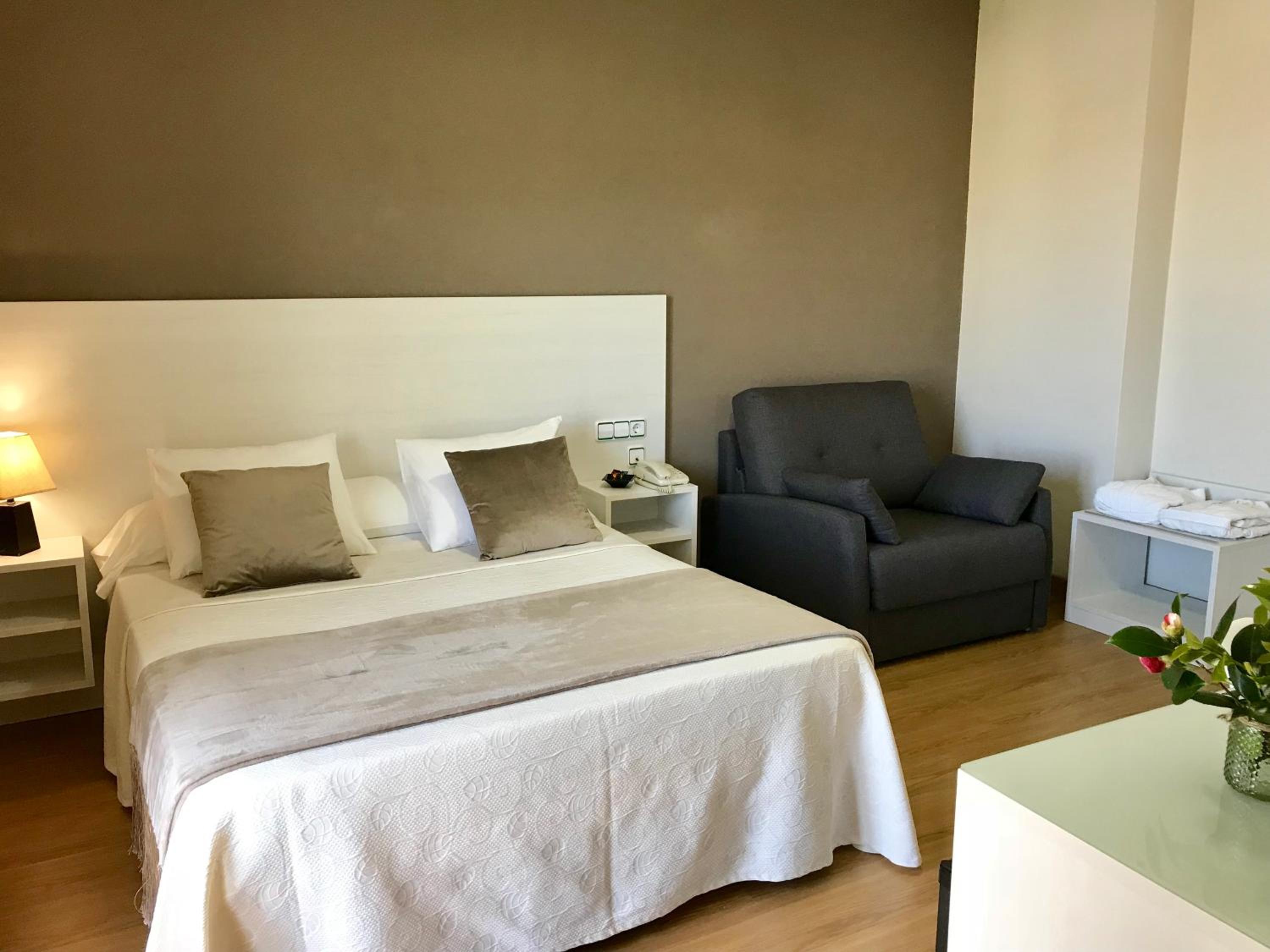 Superior Double Room - Photo 9