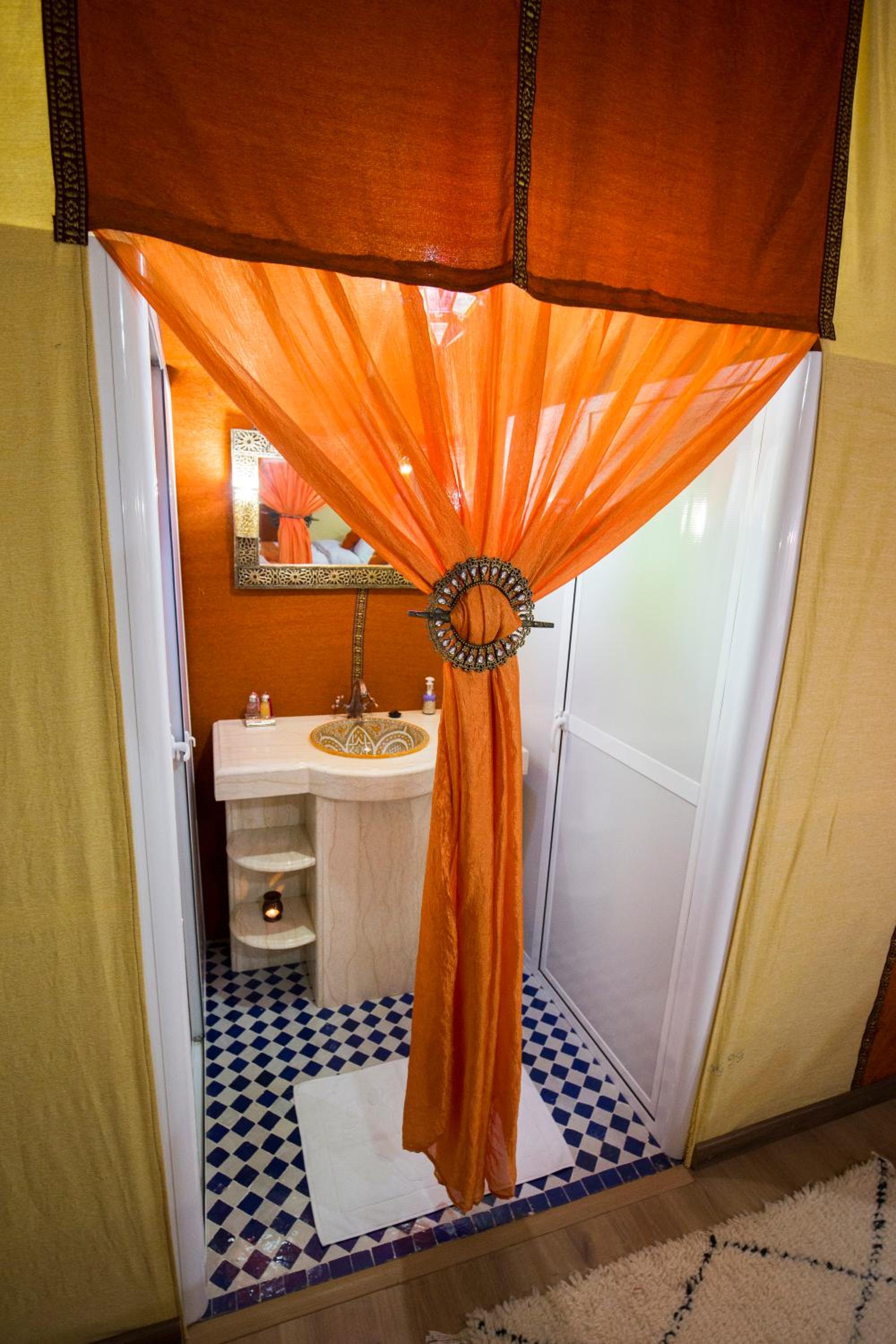 Tent - Photo 53