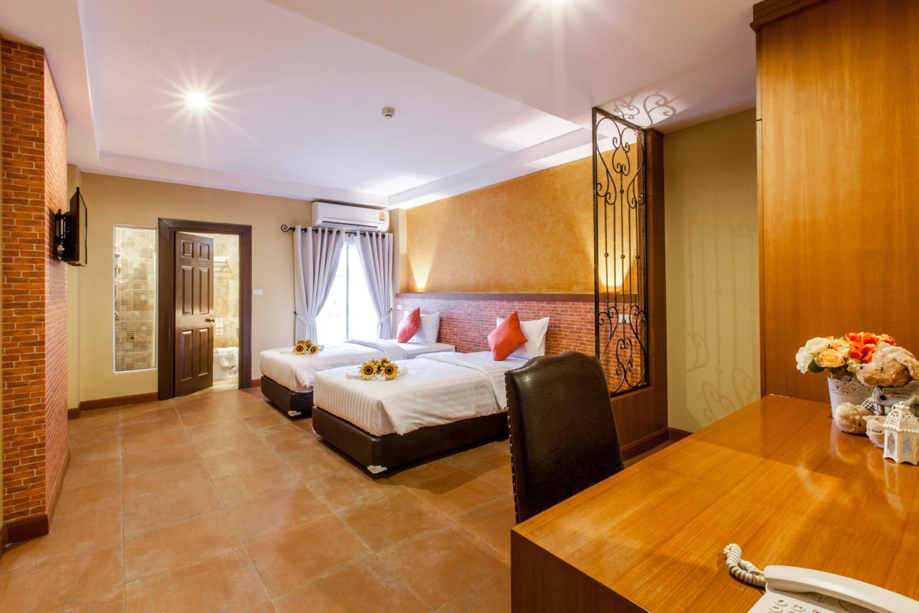 Superior Double or Twin Room - Photo 3