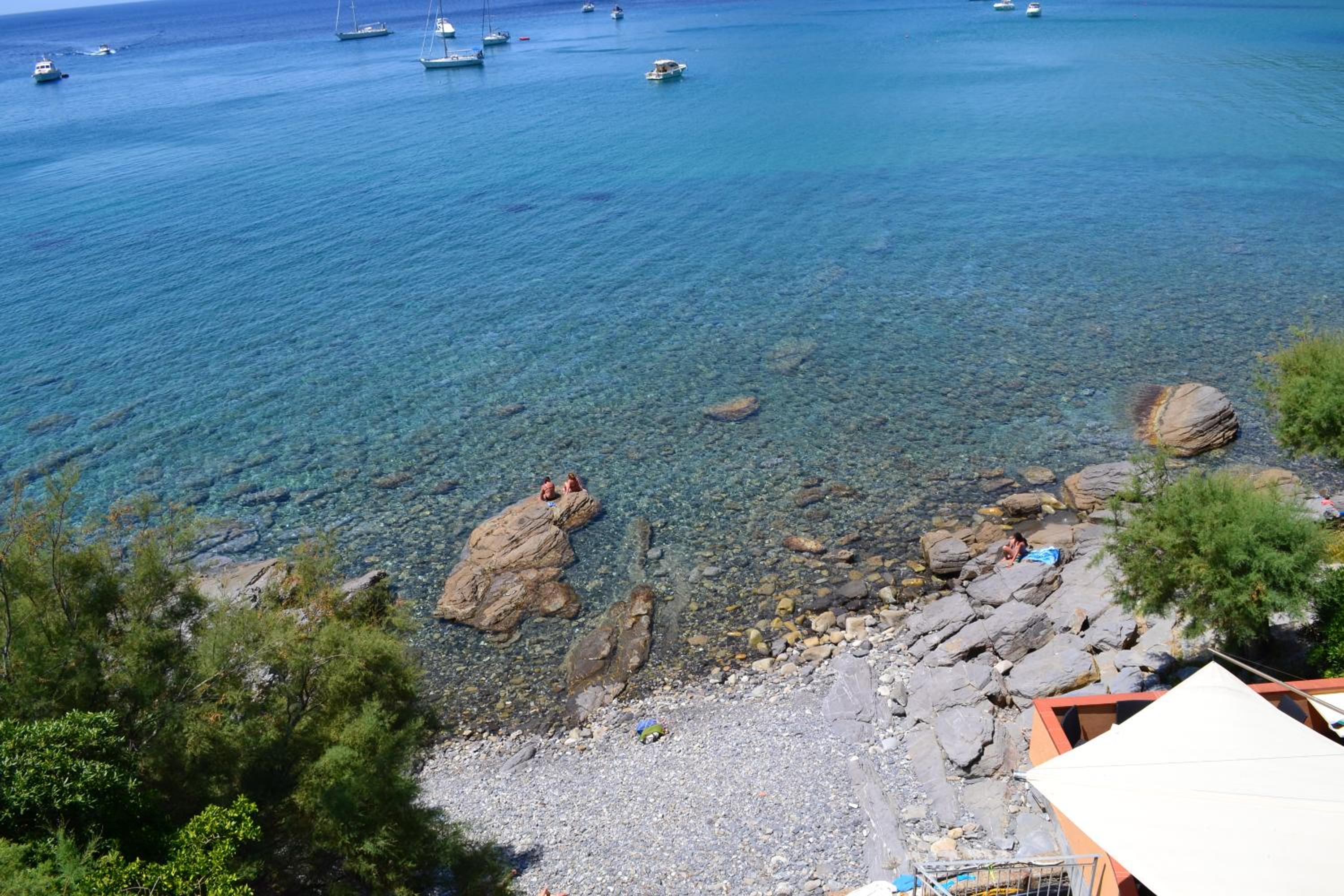 Superior Double Room with Sea View - Photo 10