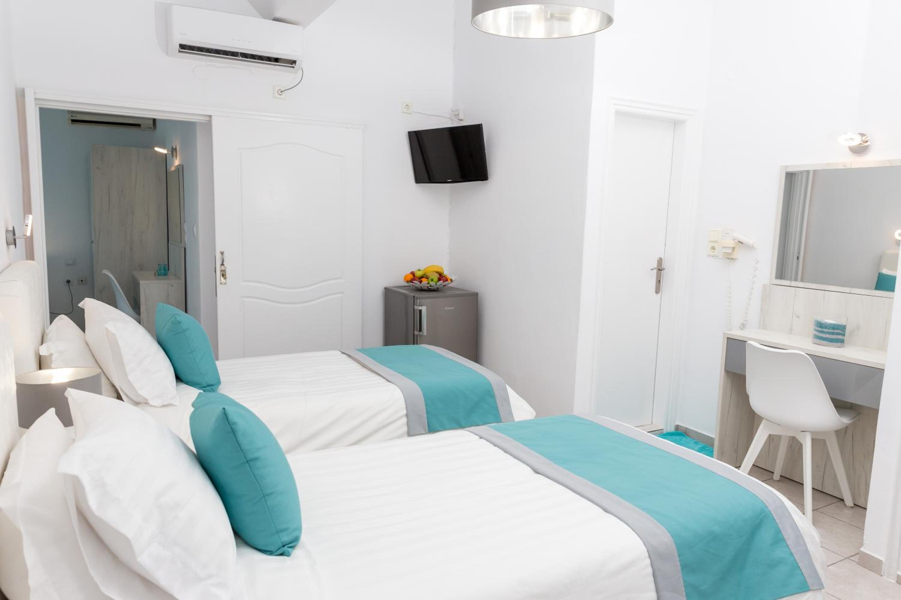 Quadruple Room with Sea View