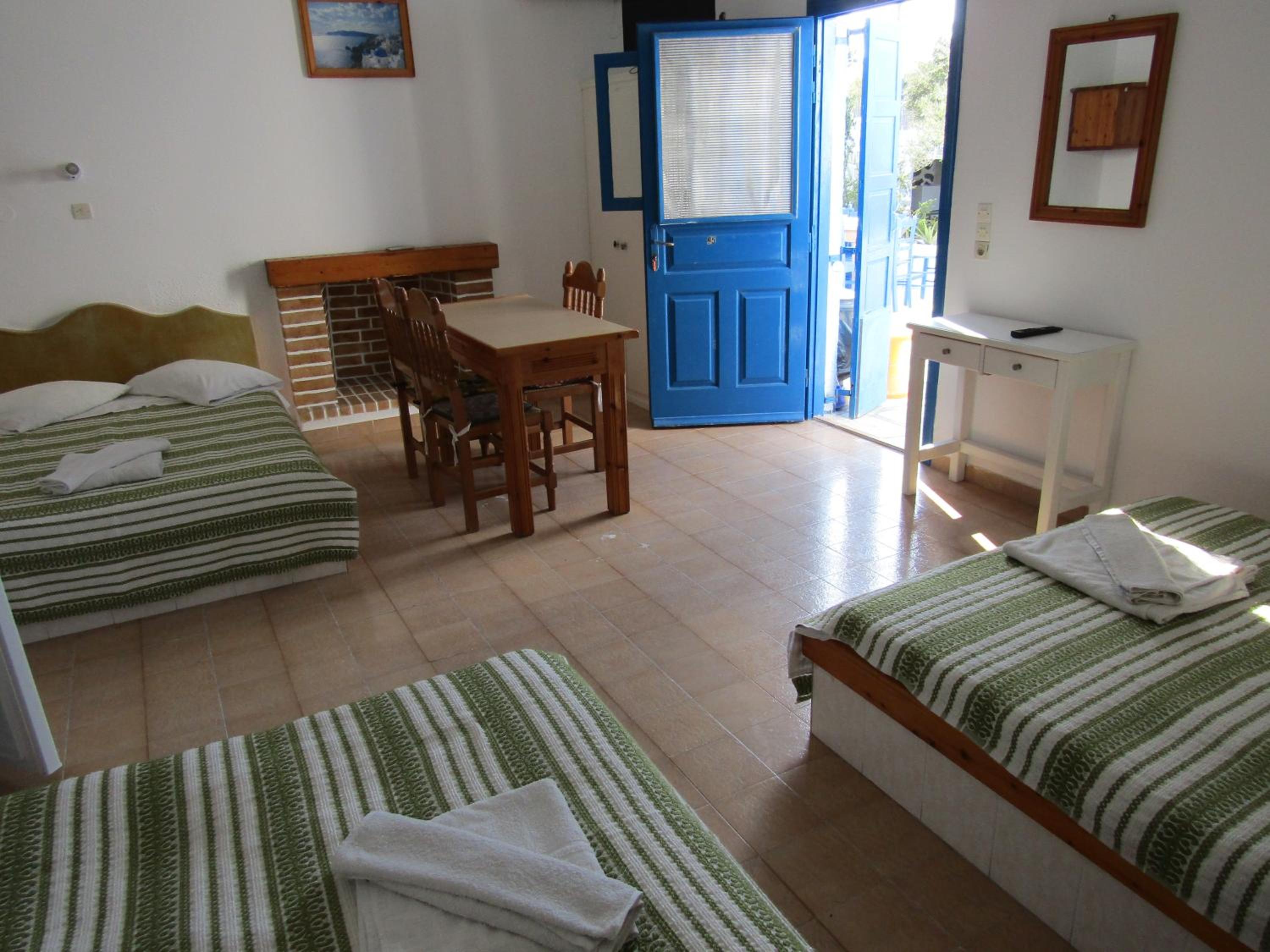 Family Room with Private Bathroom photo 1