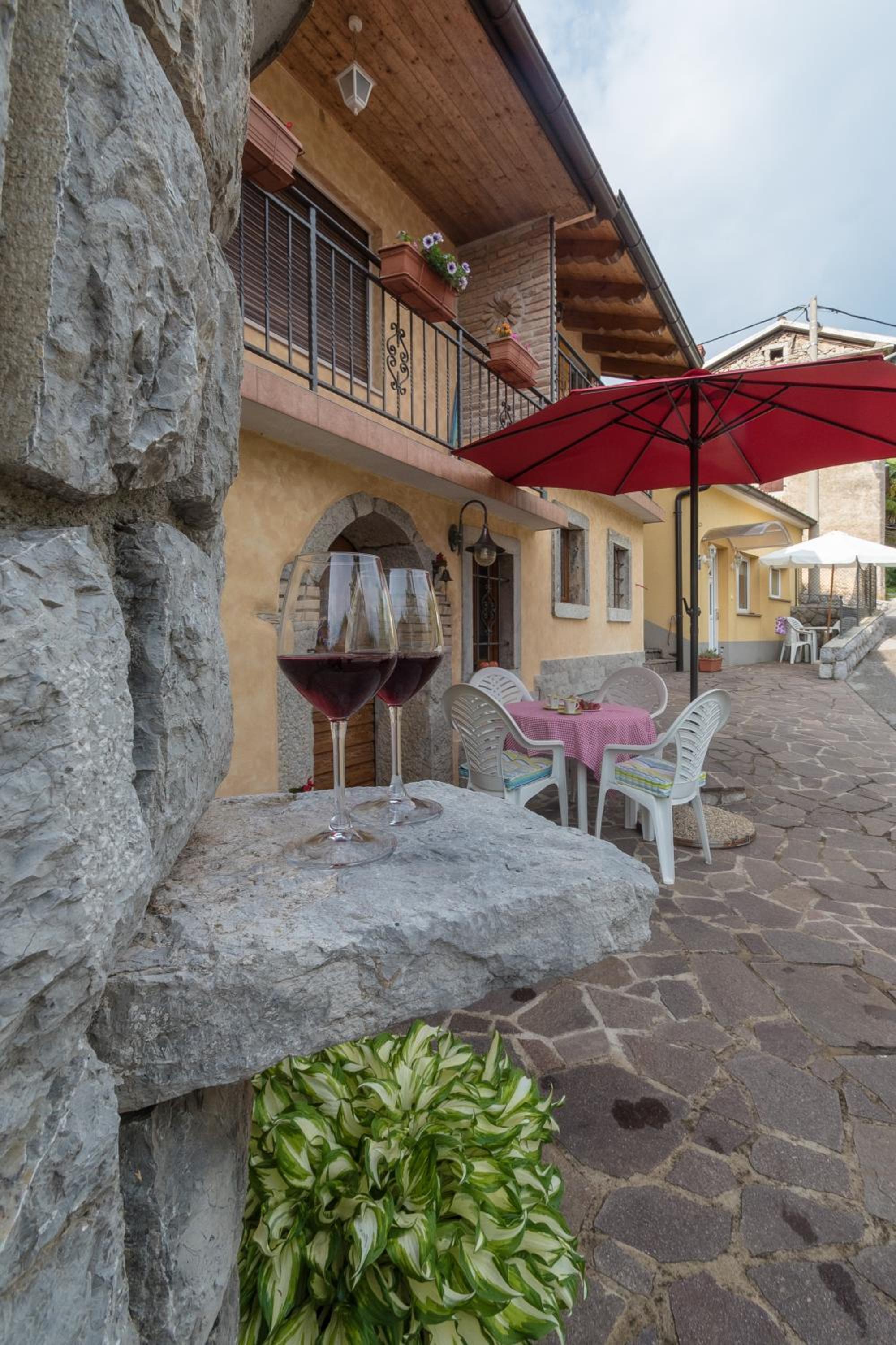Duplex One-Bedroom Apartment with Balcony photo 2