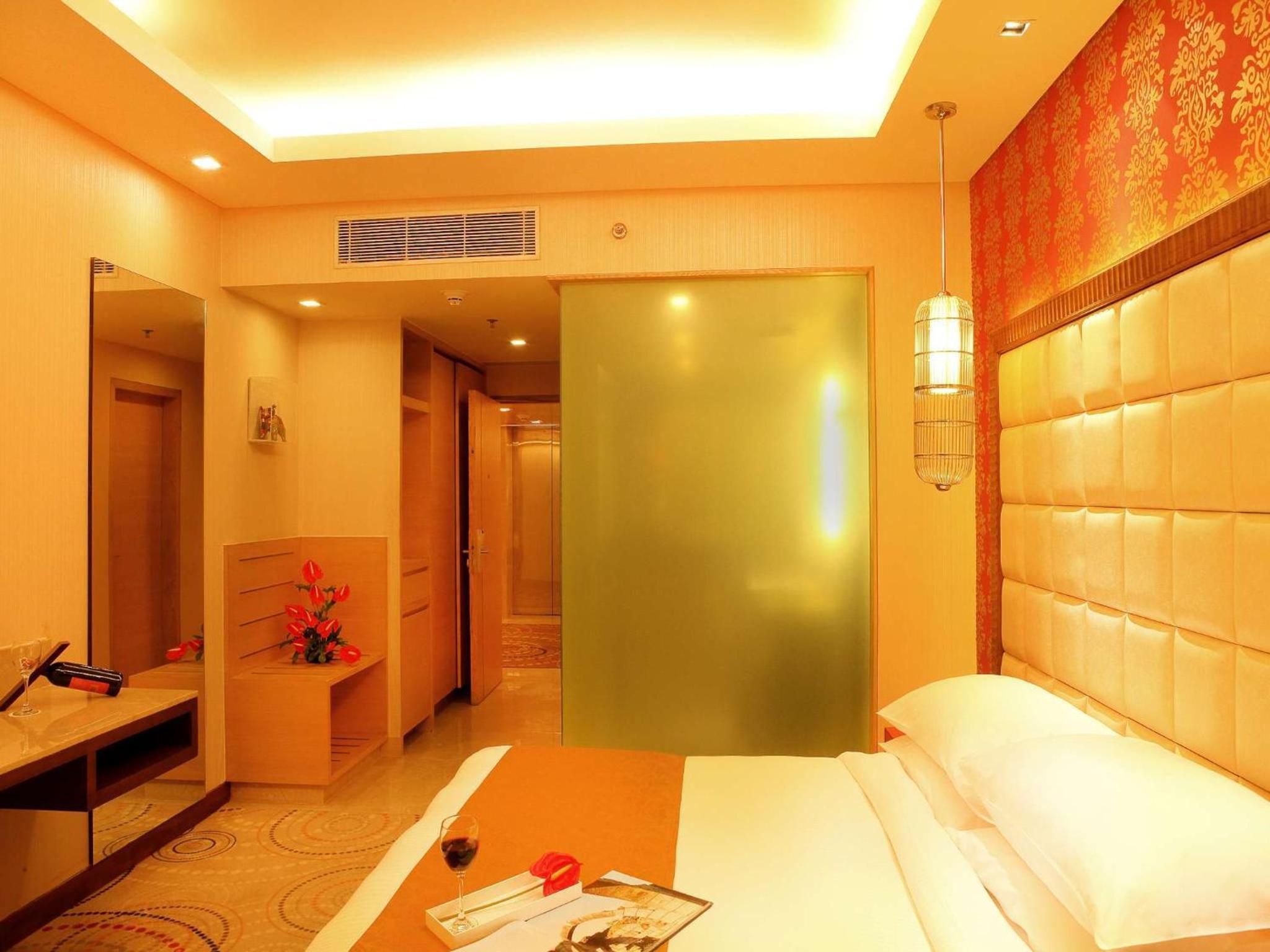 Superior Double Room Inclusive of Wi-Fi,  20% off on food & soft beverages - Photo 2