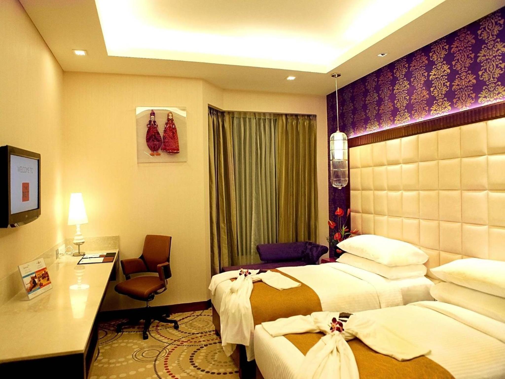Club Double or Twin Room with Breakfast and Dinner, 20% off on food & soft beverages  - Photo 7
