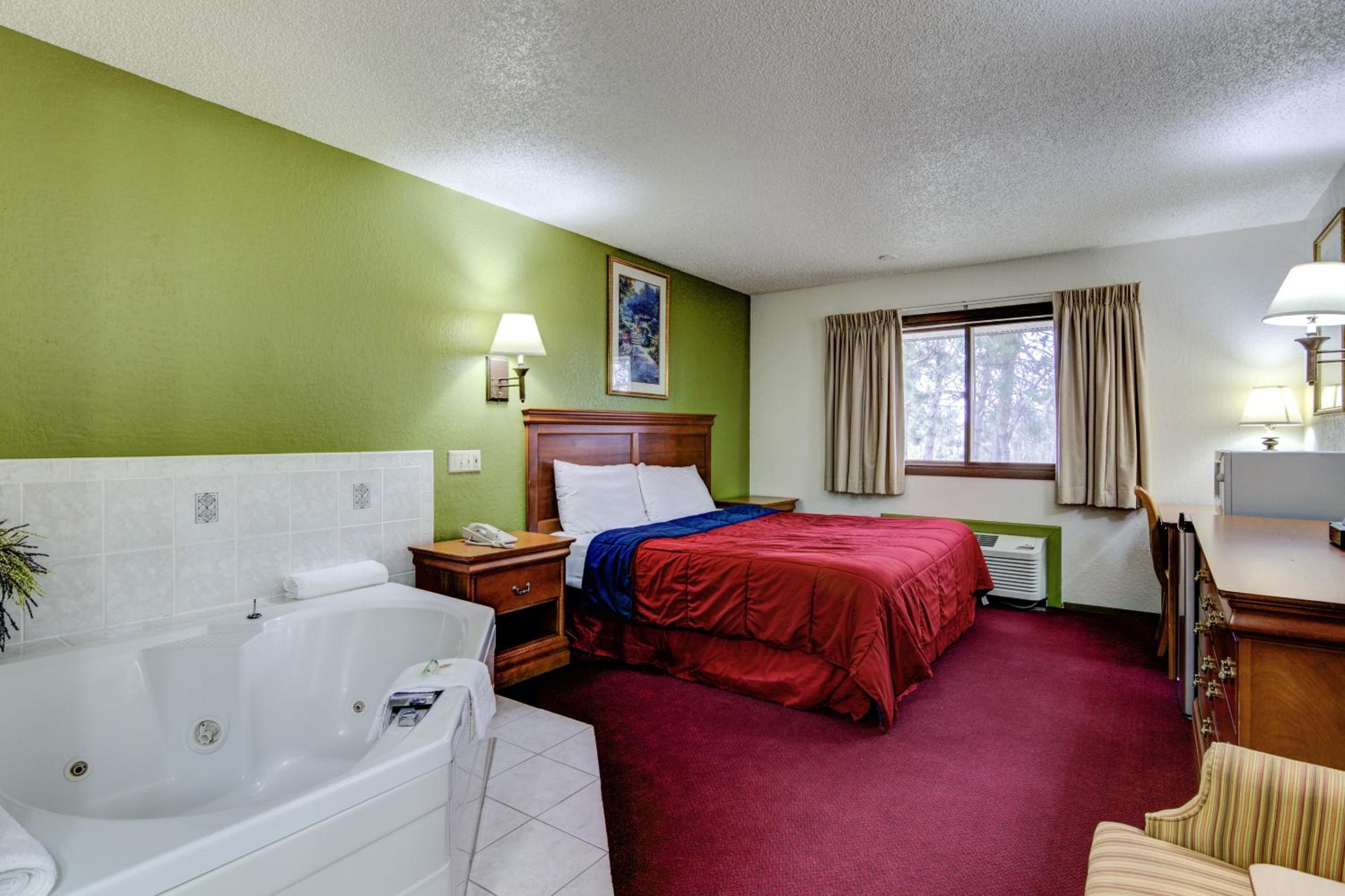 King Room with Spa Bath