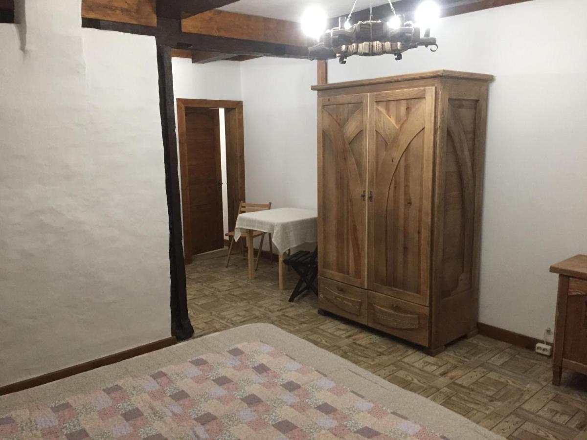 Large Double Room photo 3