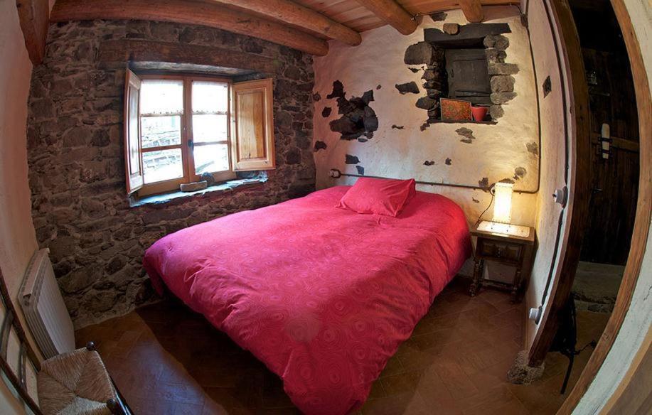 Three-Bedroom House - Photo 5