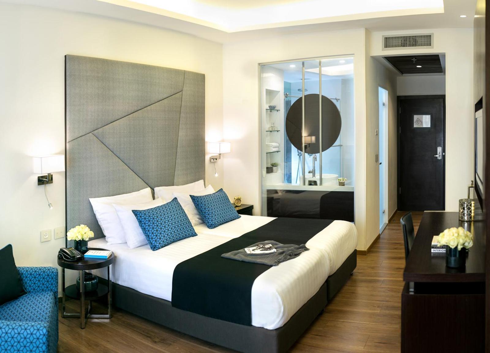 Double or Twin Room with Patio - Photo 7
