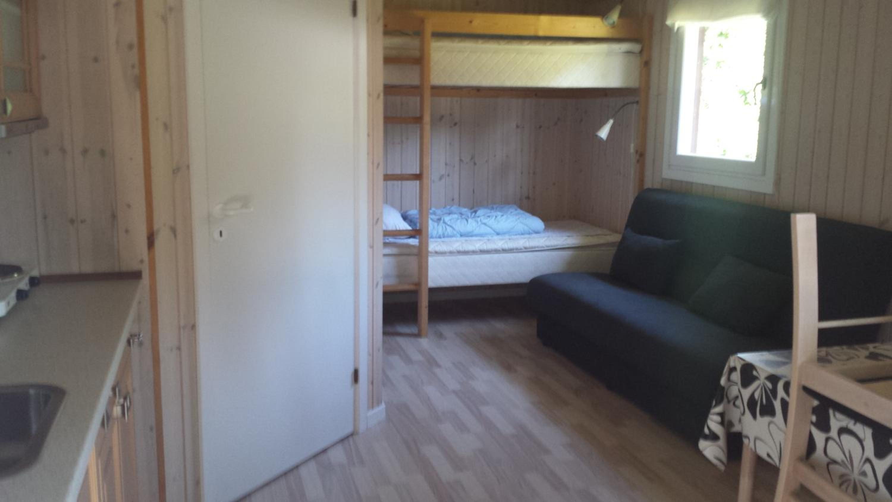 Big Cottage with shared Toilet and Bath (492 ft away) photo 3