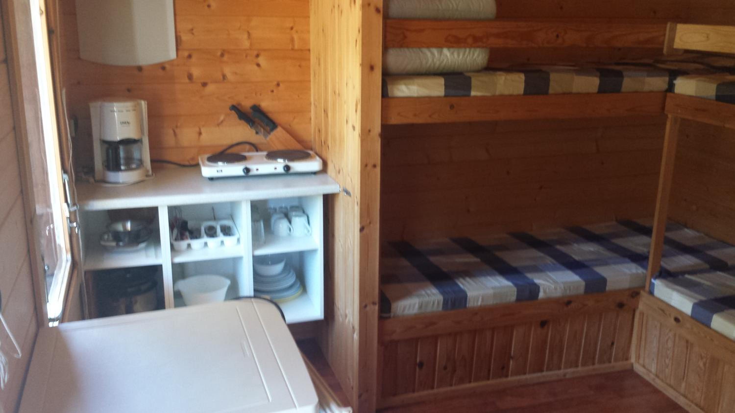 Budget Cottage with shared Toilet and Bath (492 ft away) photo 2