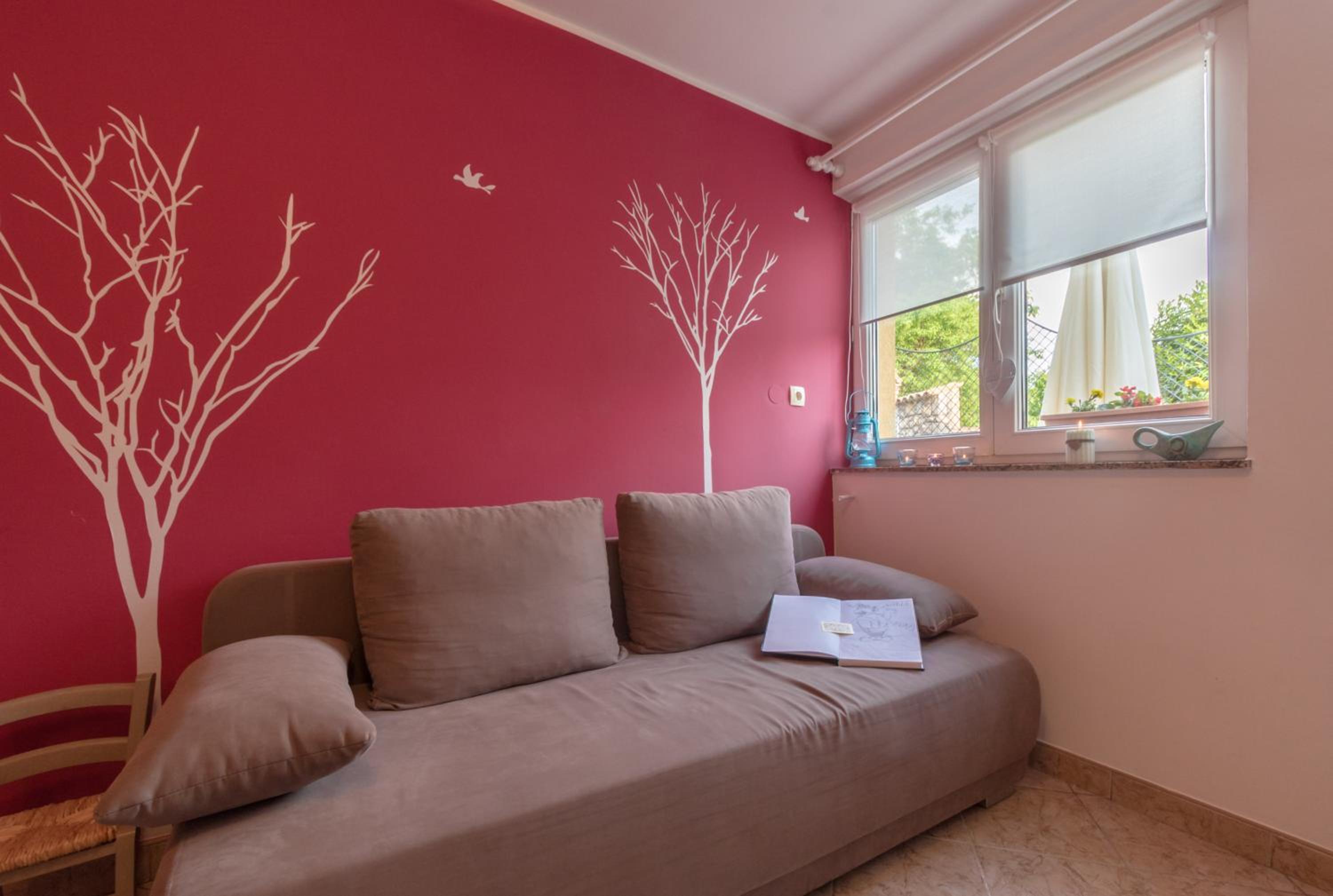 One-Bedroom House photo 1