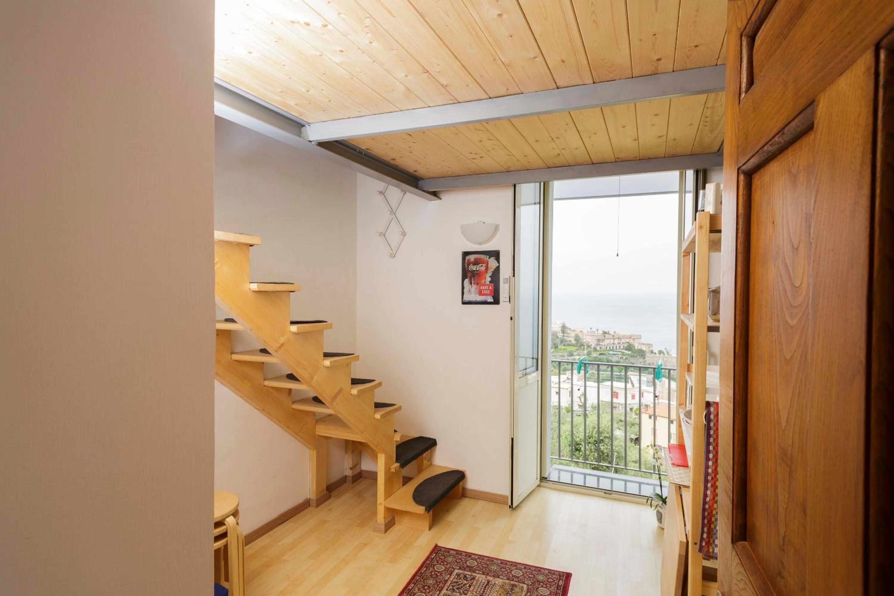 Apartment with Sea View - Split Level - Photo 9