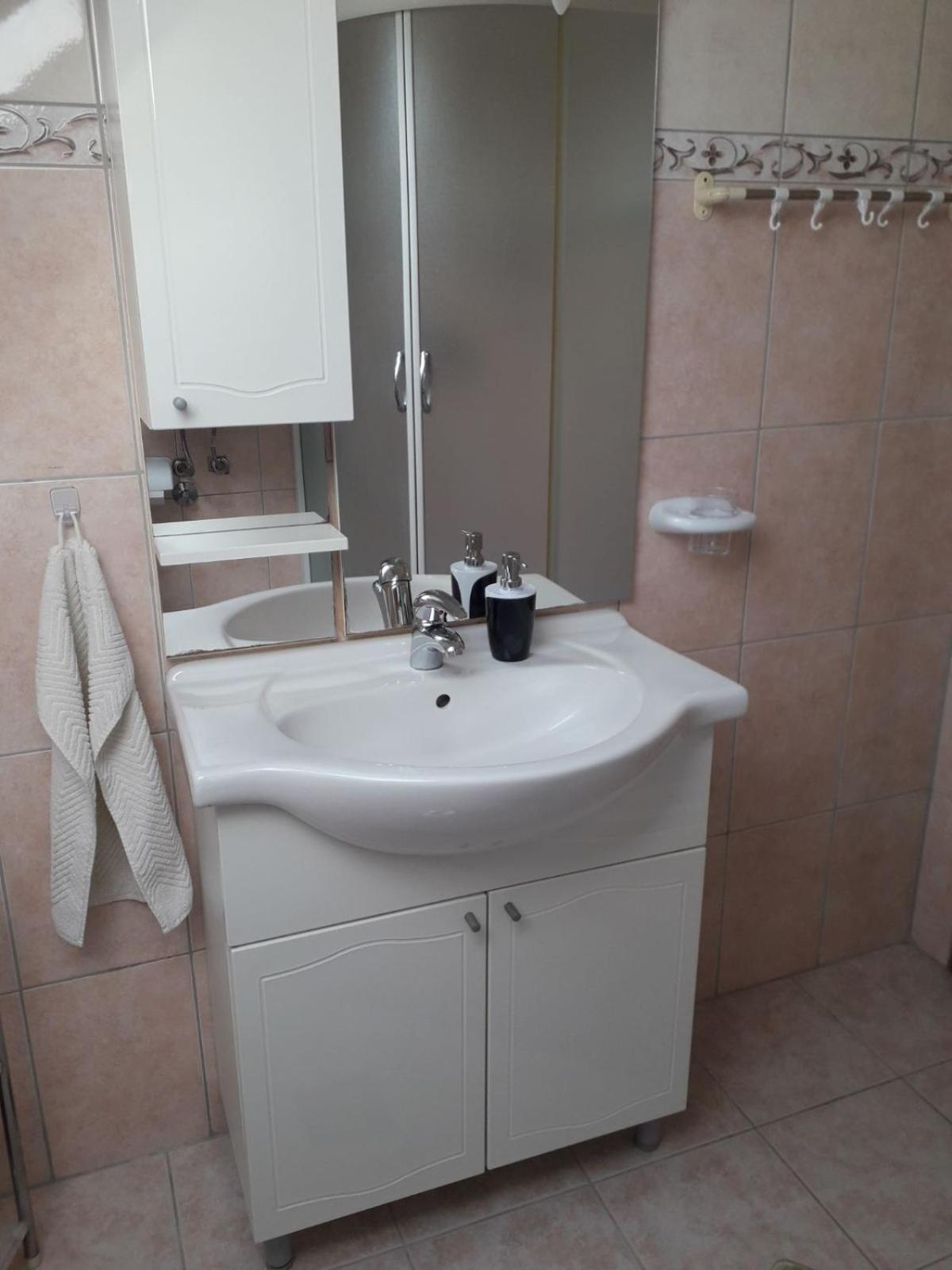 Apartment - Photo 19