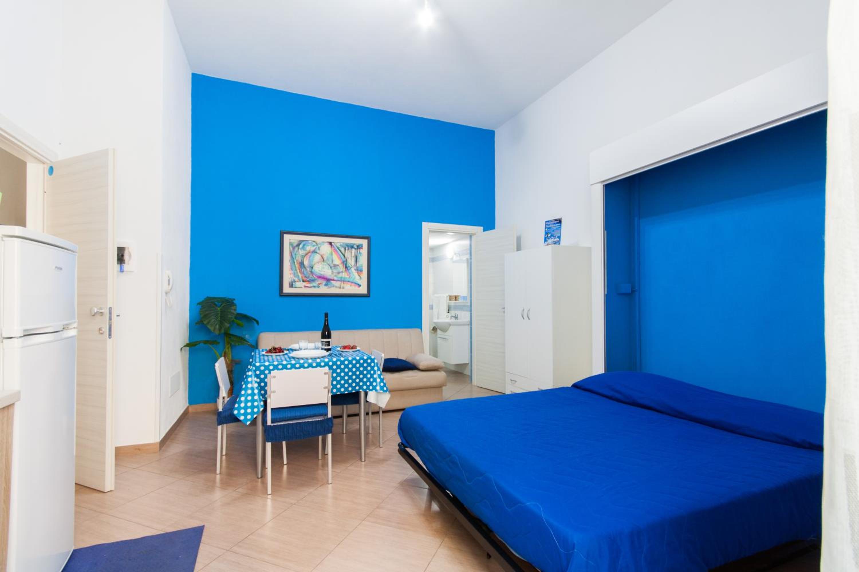 One-Bedroom House photo 1