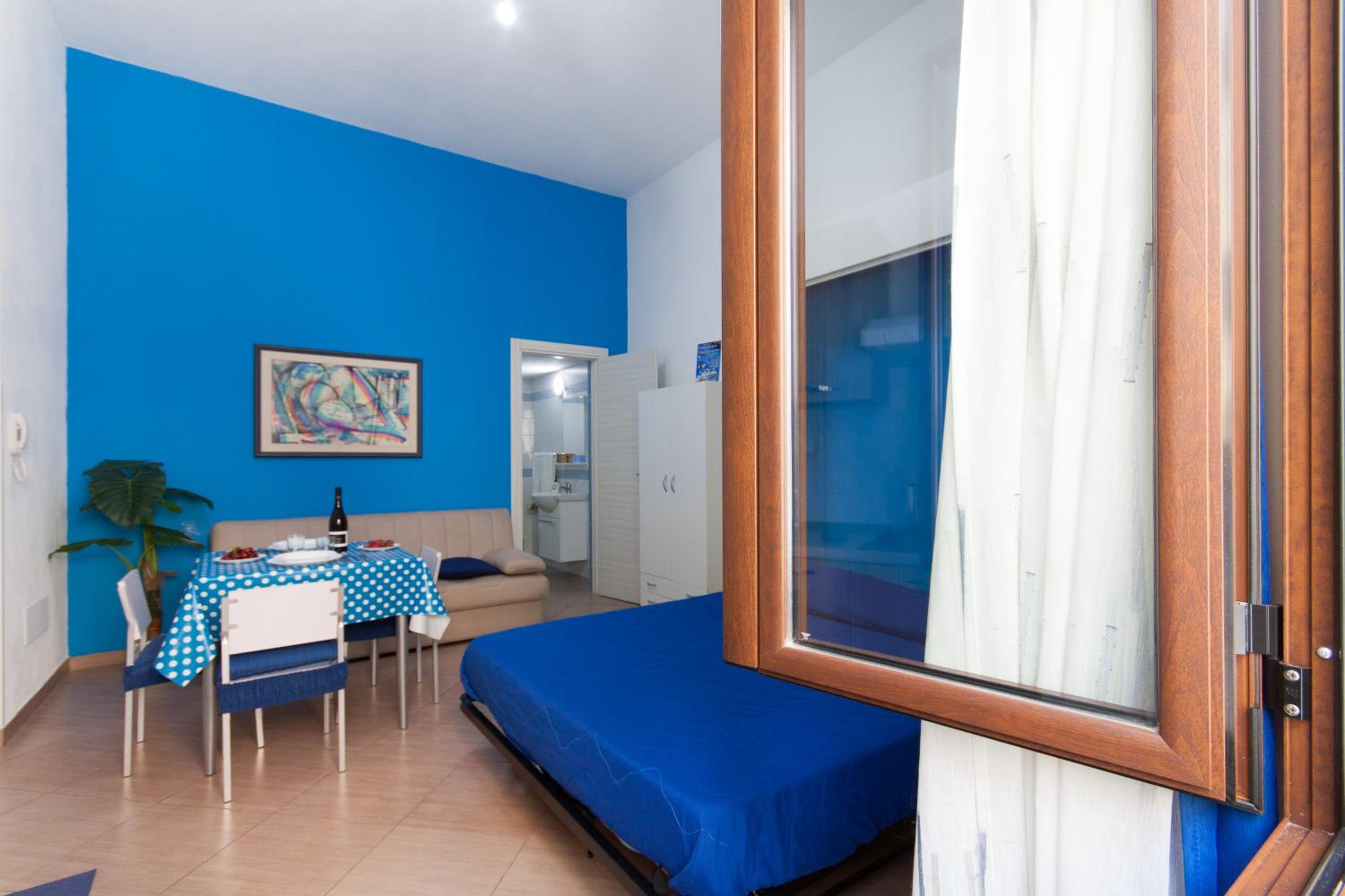 One-Bedroom House photo 3