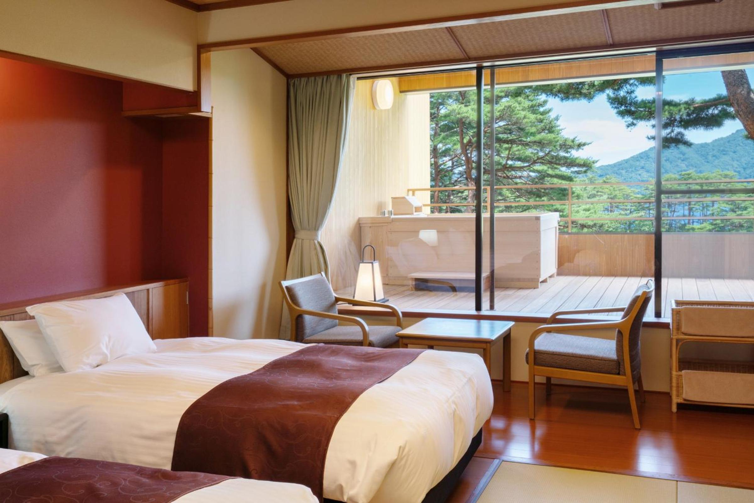 Twin Room with Private Bathroom
