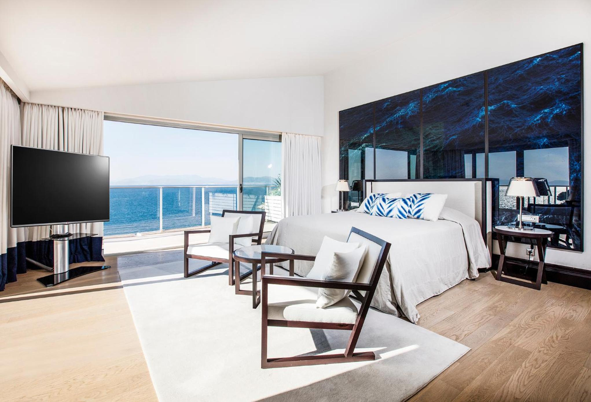 Corner Suite