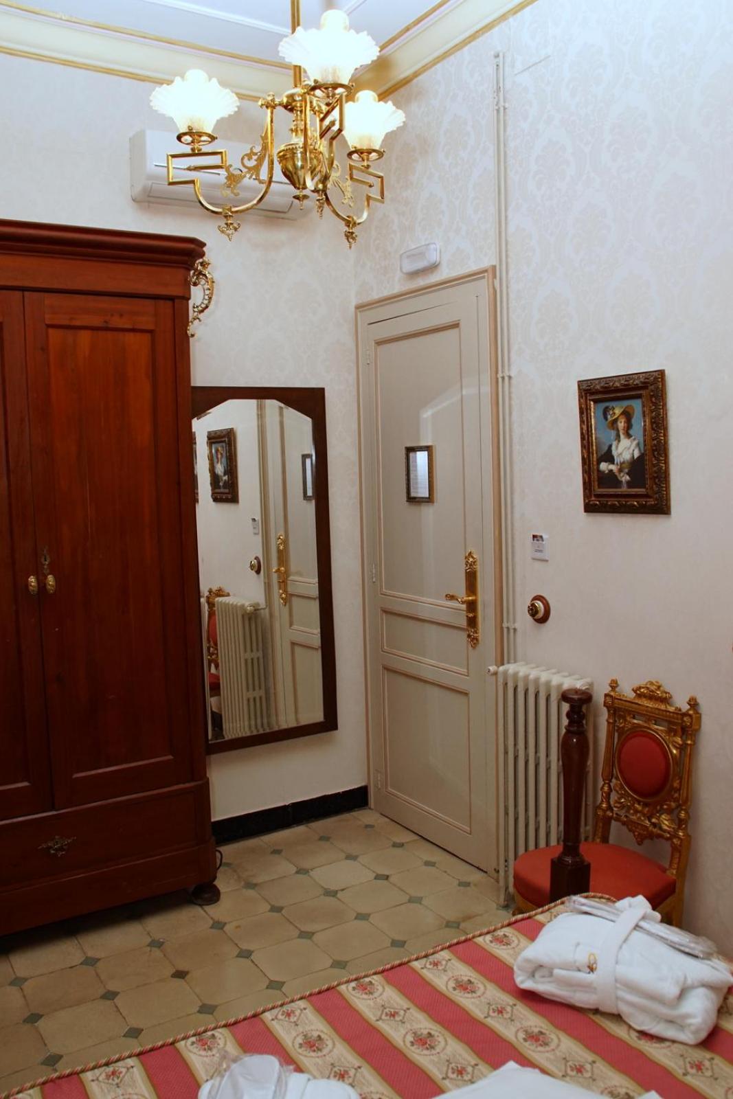 Luxury Double Room photo 3