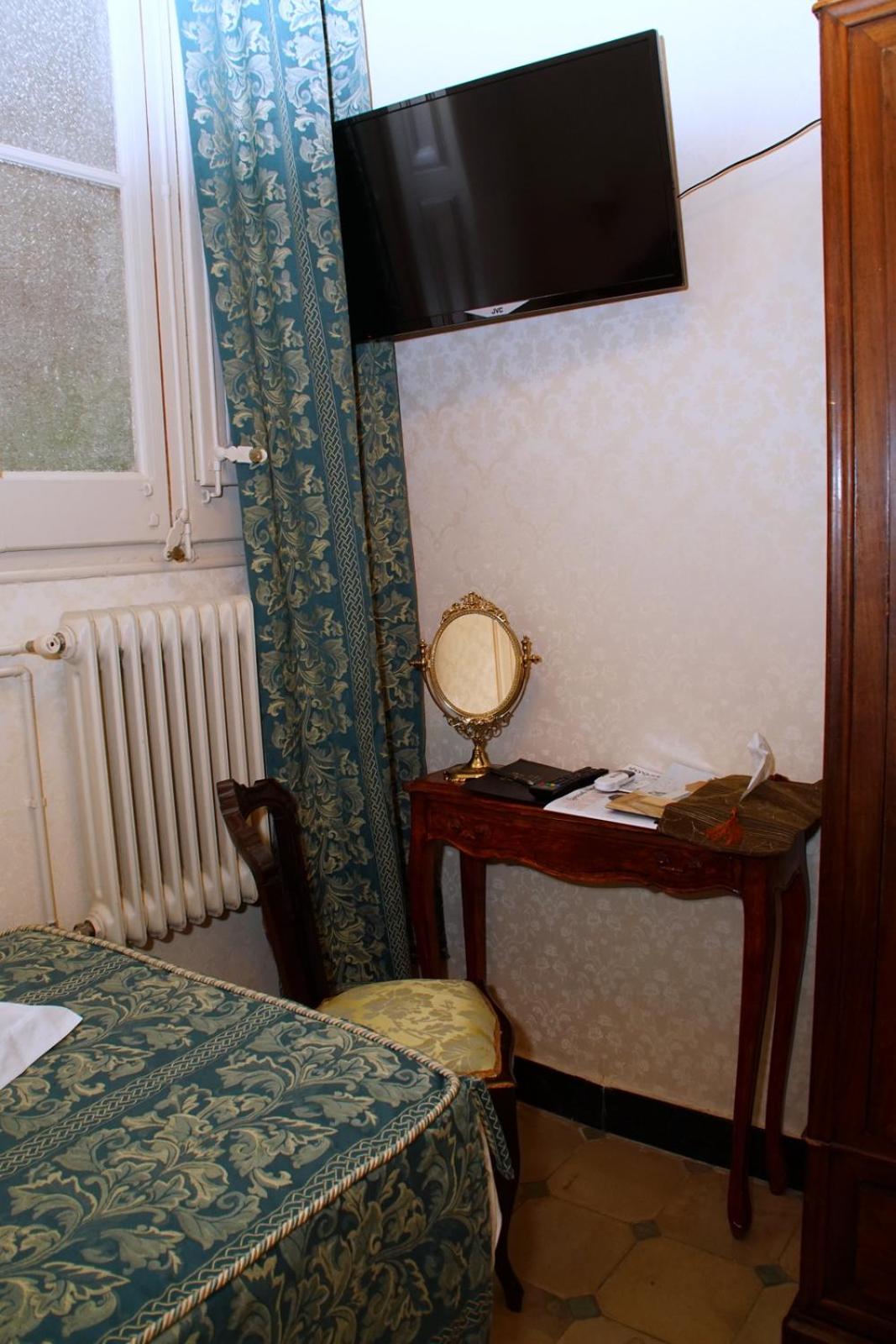 Standard Single Room photo 3