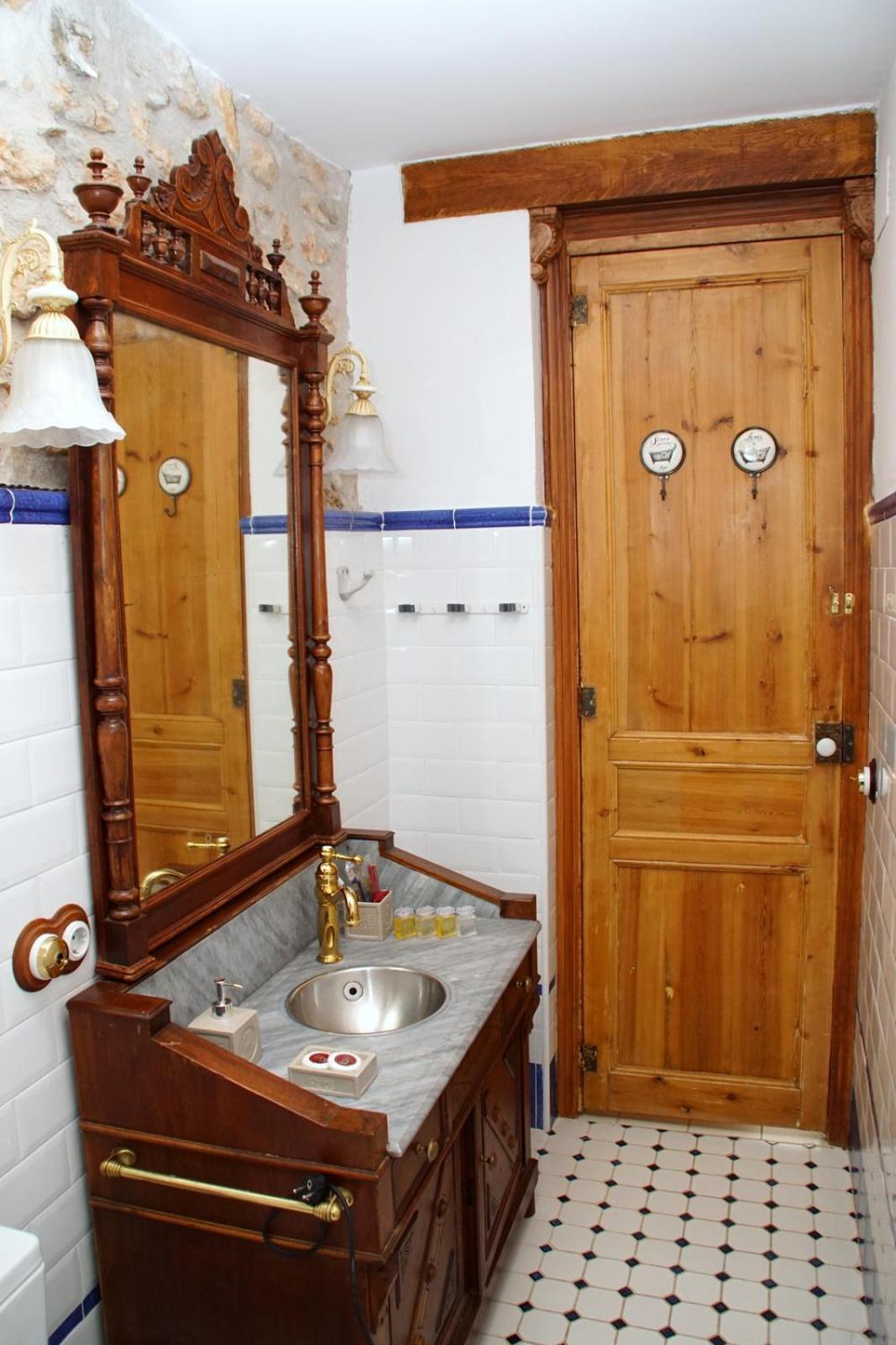 Royal Suite photo 2