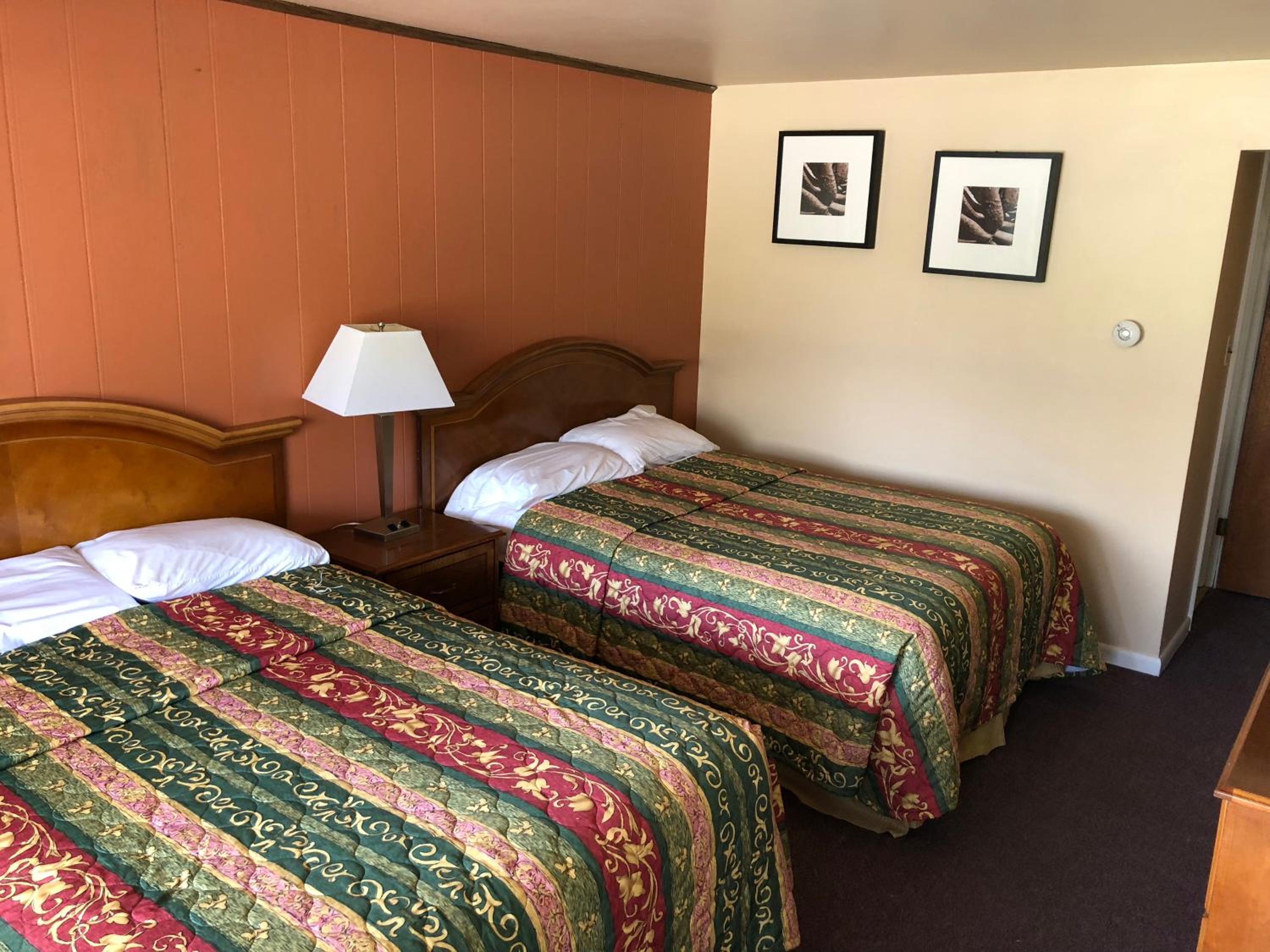 Double Room with Two Double Beds photo 2
