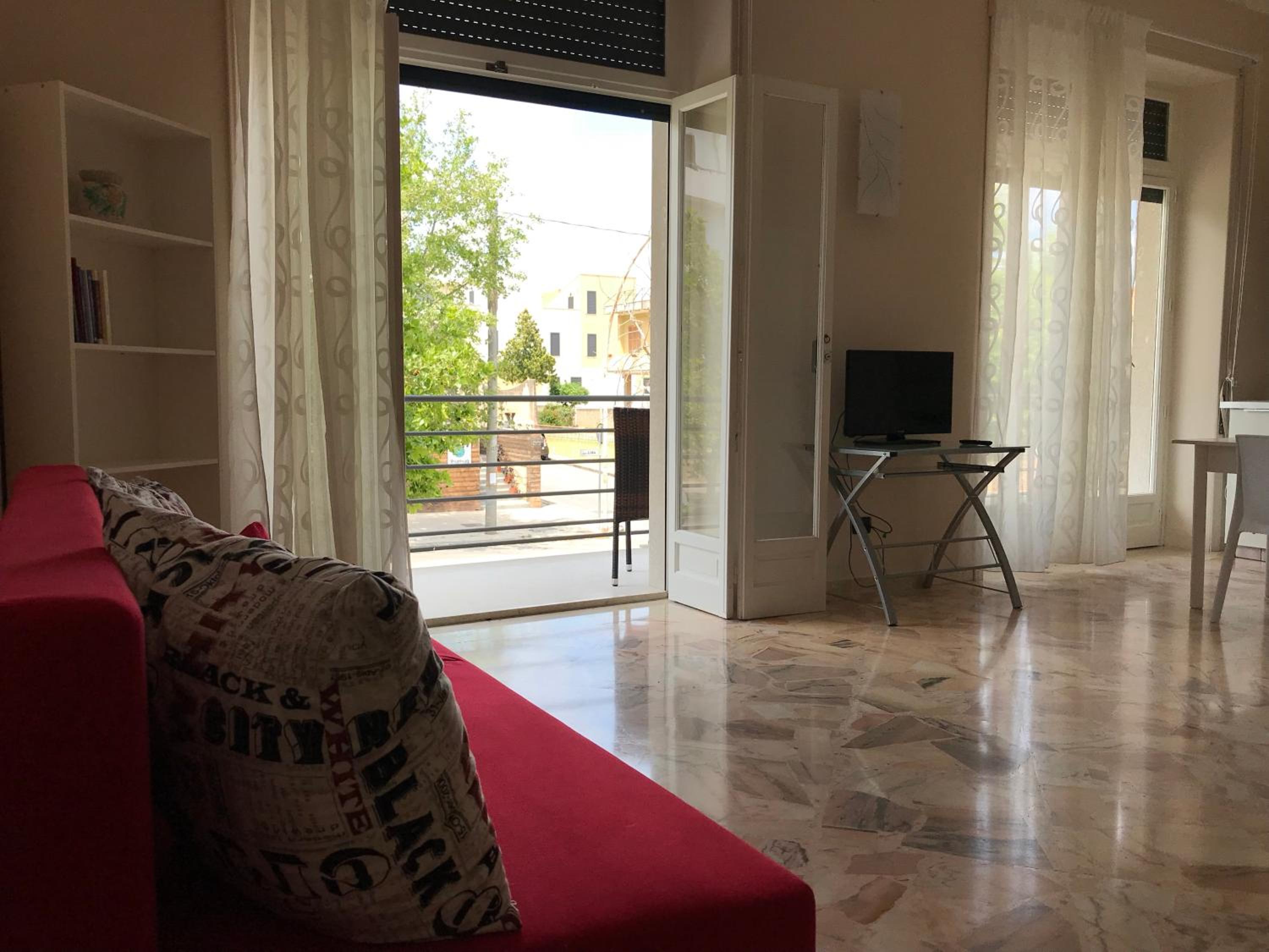 Apartment with Balcony photo 3