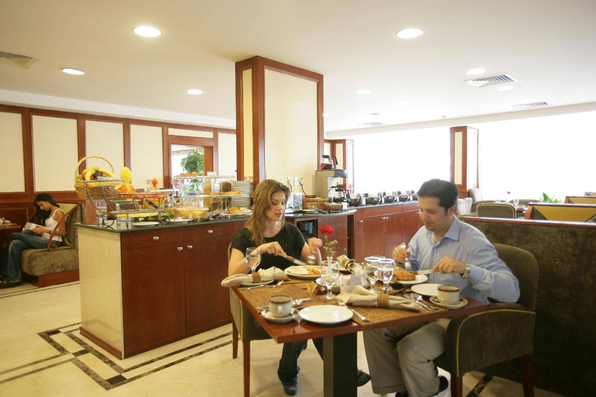 Triple Studio with Kitchenette - 20% Discount on Food, Beverages and Laundry. 10am Early Check-In and 2pm Late Check-Out (Subject to Availability) photo 1