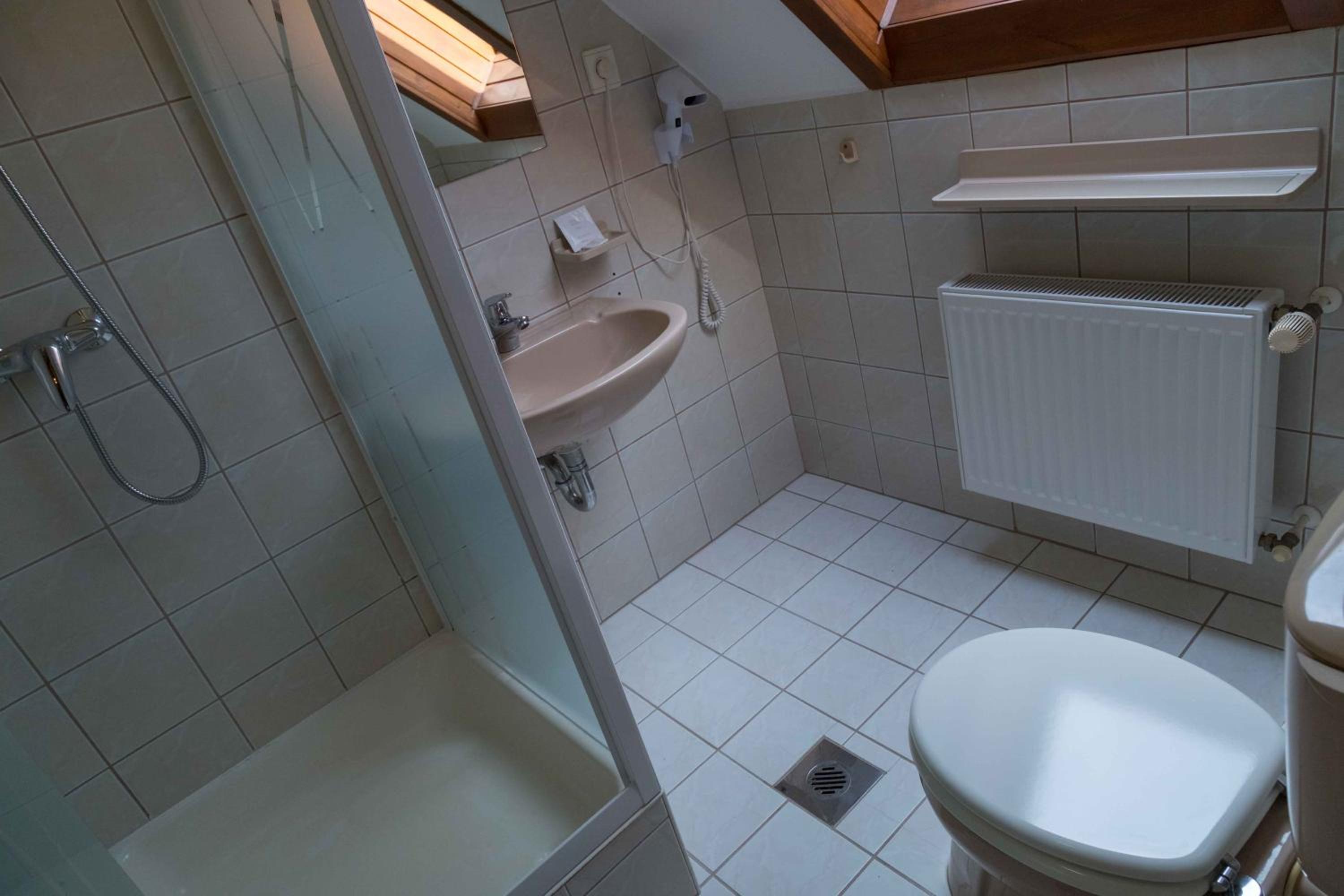 Single Room photo 2