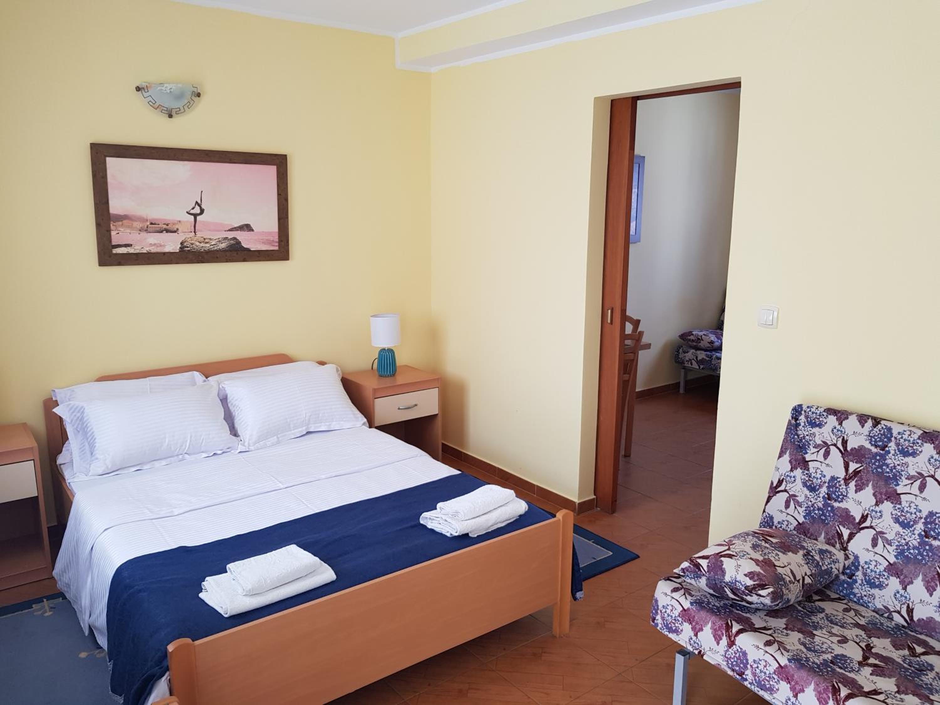 Comfort One-Bedroom Apartment with Balcony (4 Adults) photo 1