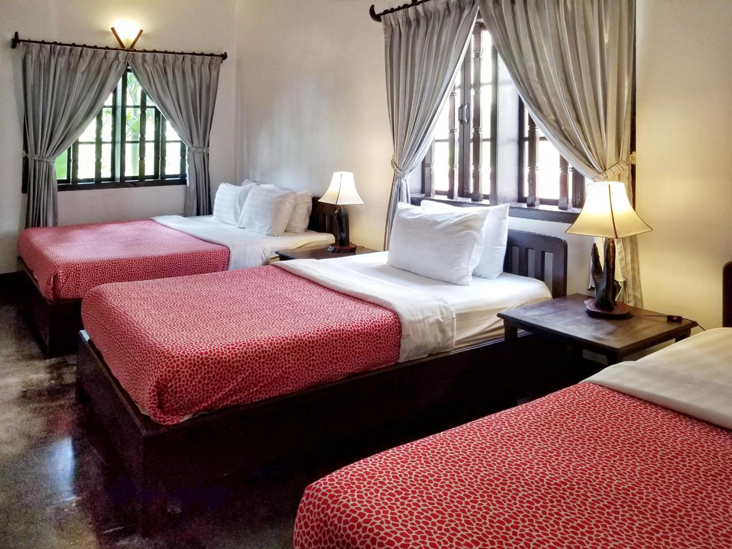Deluxe Family Room