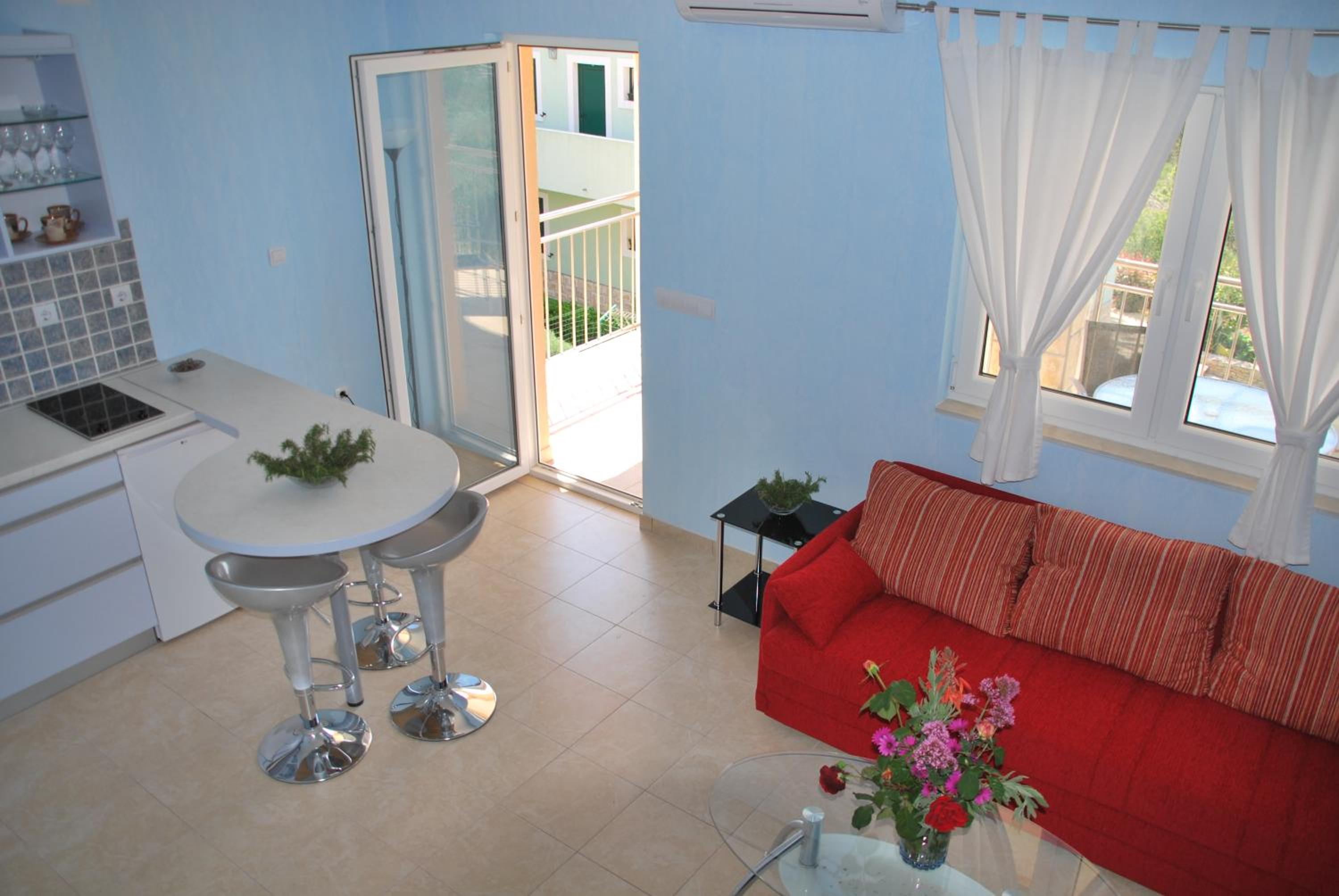 Apartment with Sea View - Photo 1